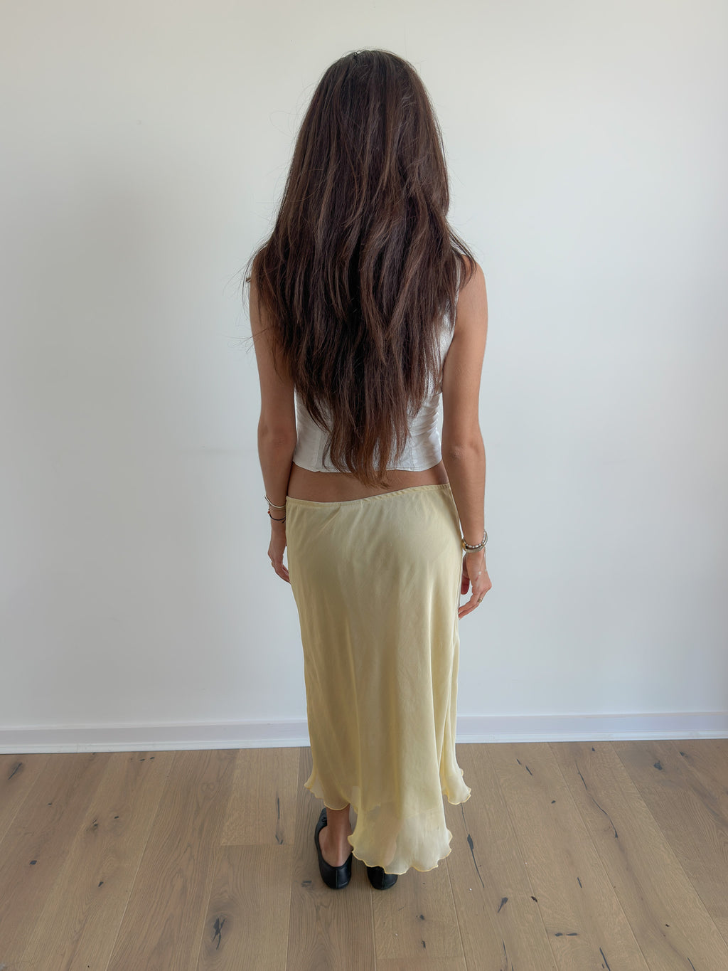 butter yellow midi skirt / size s-m