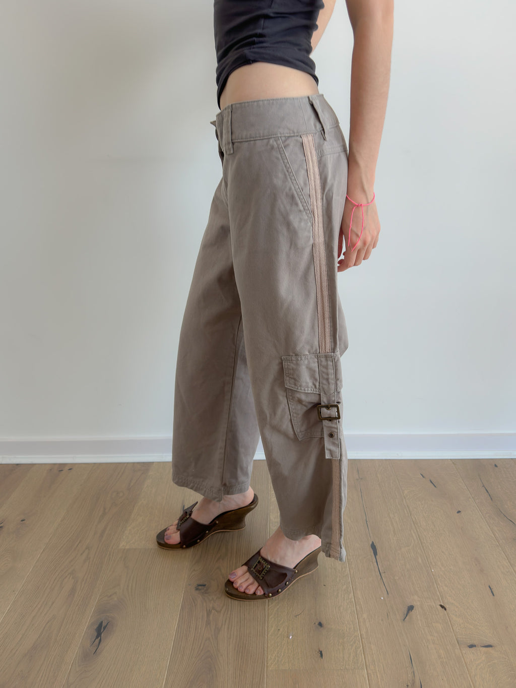low-rise stripe cargos / size m