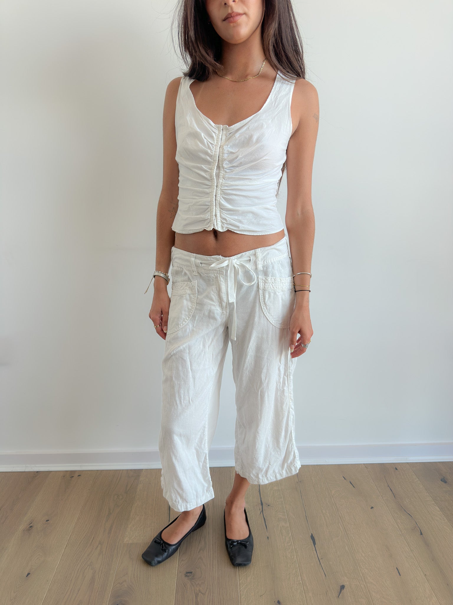low rise capris / size s