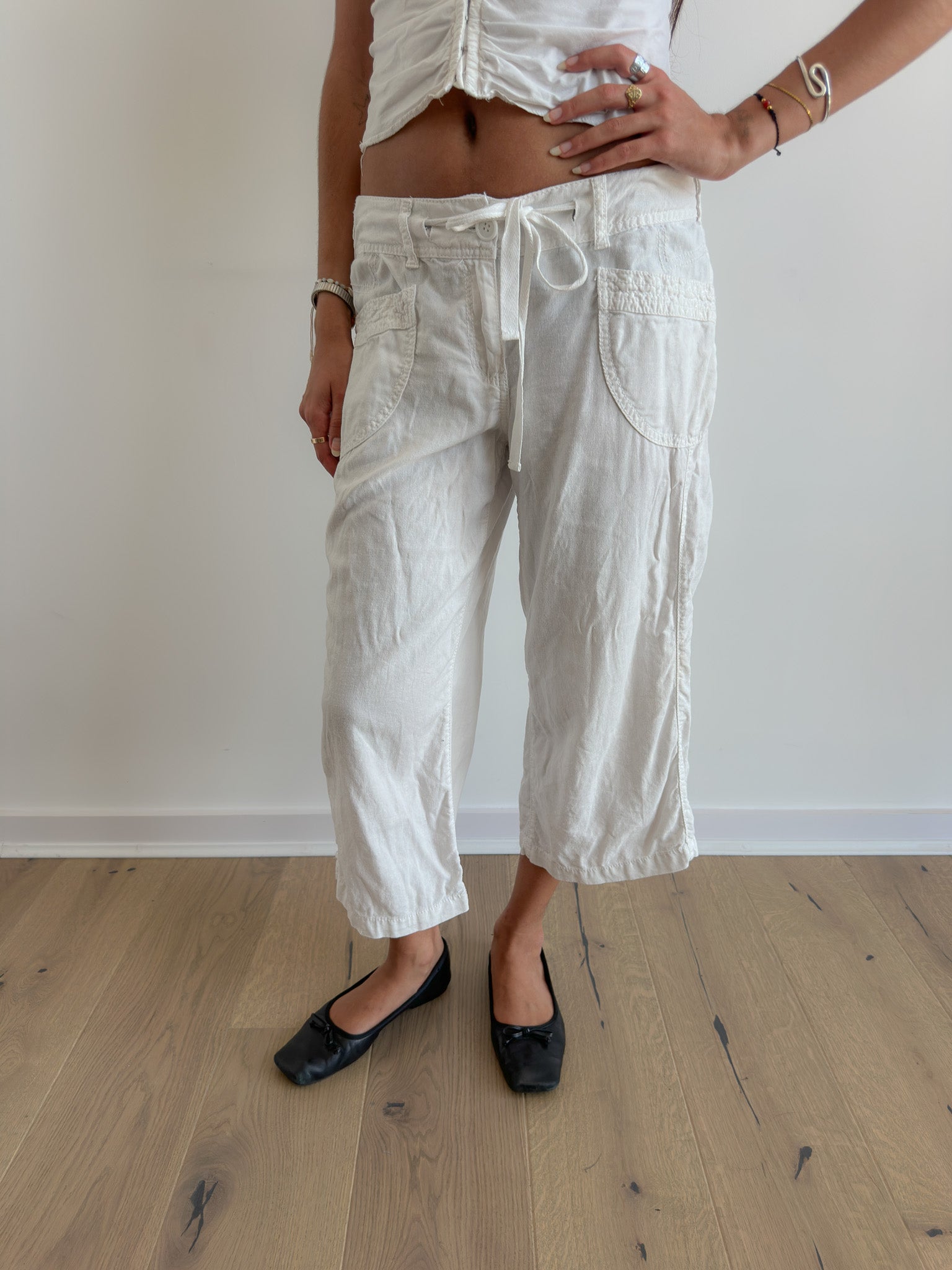 low rise capris / size s