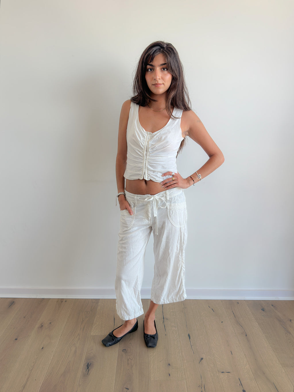 low rise capris / size s