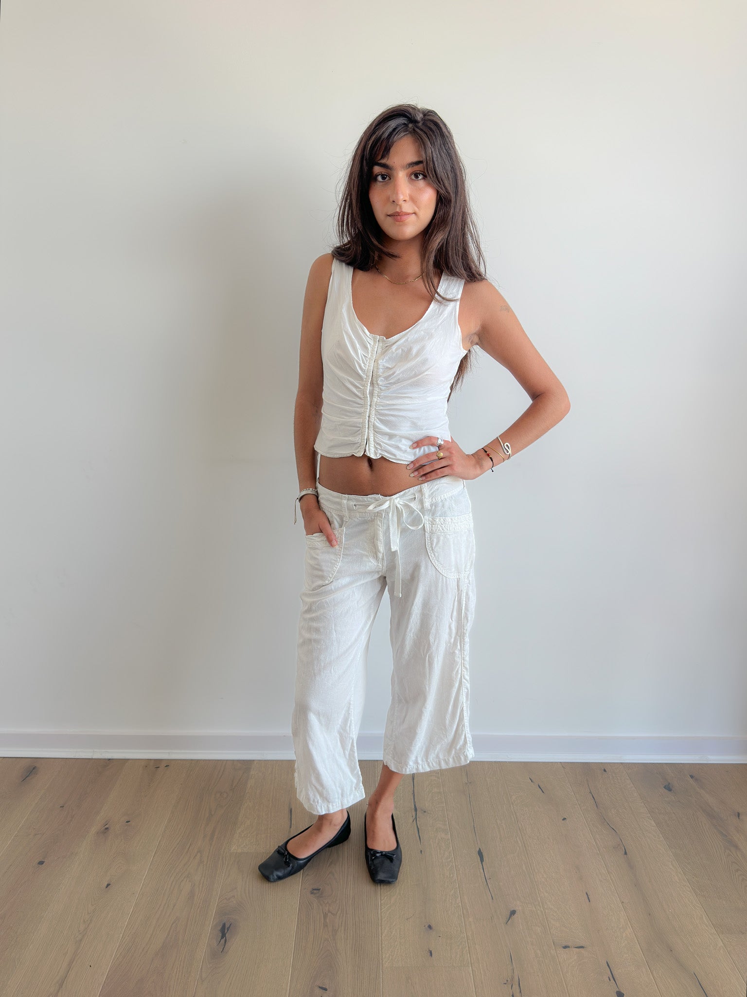 low rise capris / size s