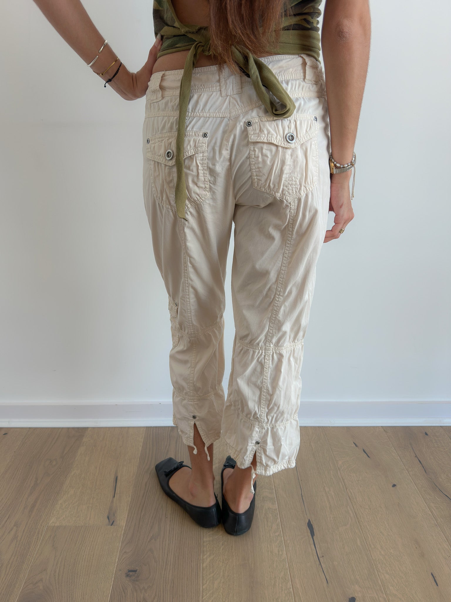cropped ruched pants / size xs