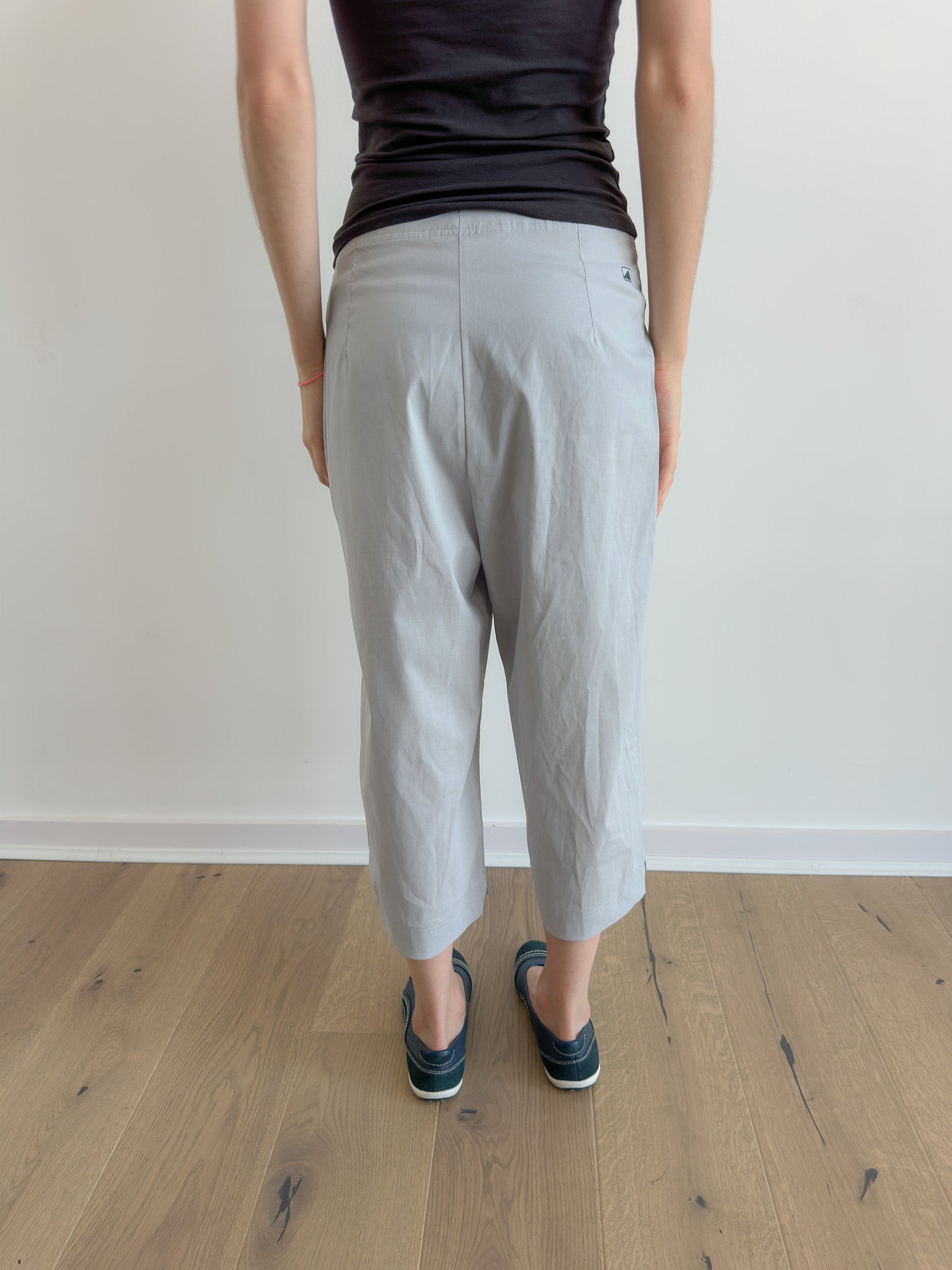 adidas capris / size xs-s