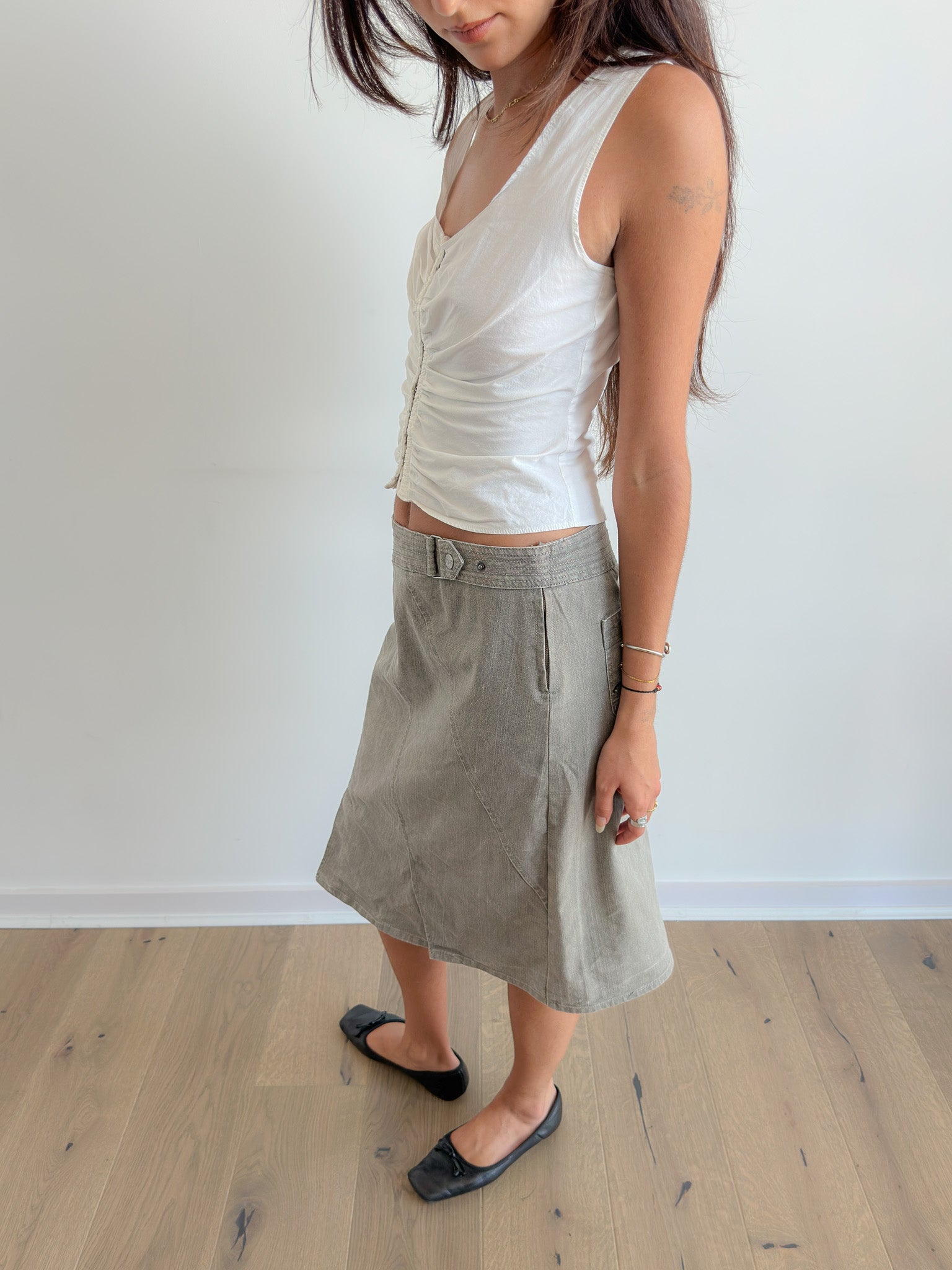 khaki midi skirt / size xs-s