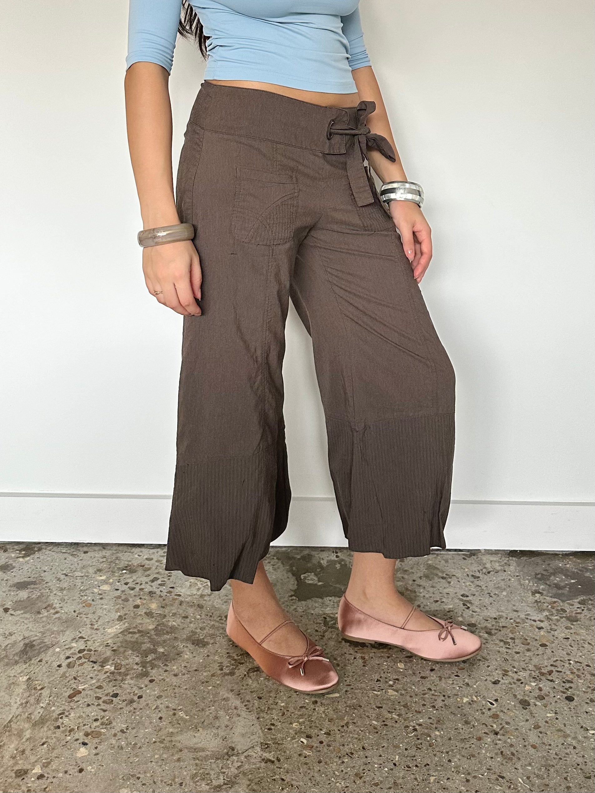 brown capris — size s