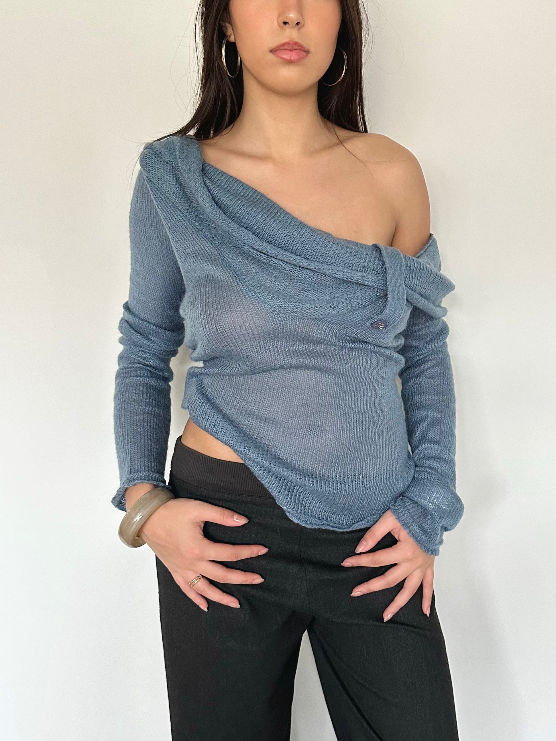 off shoulder knit — size s/m