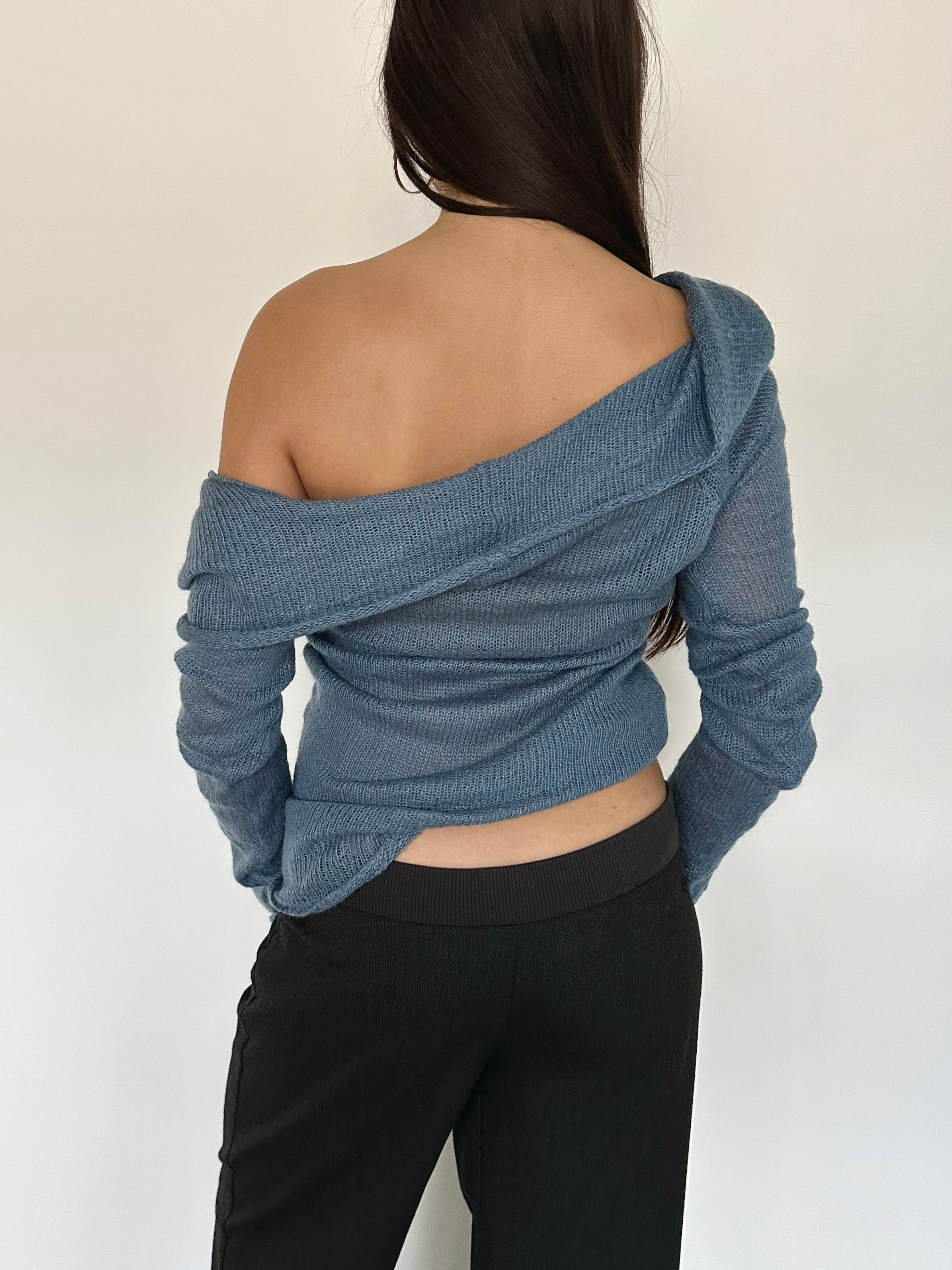 off shoulder knit — size s/m