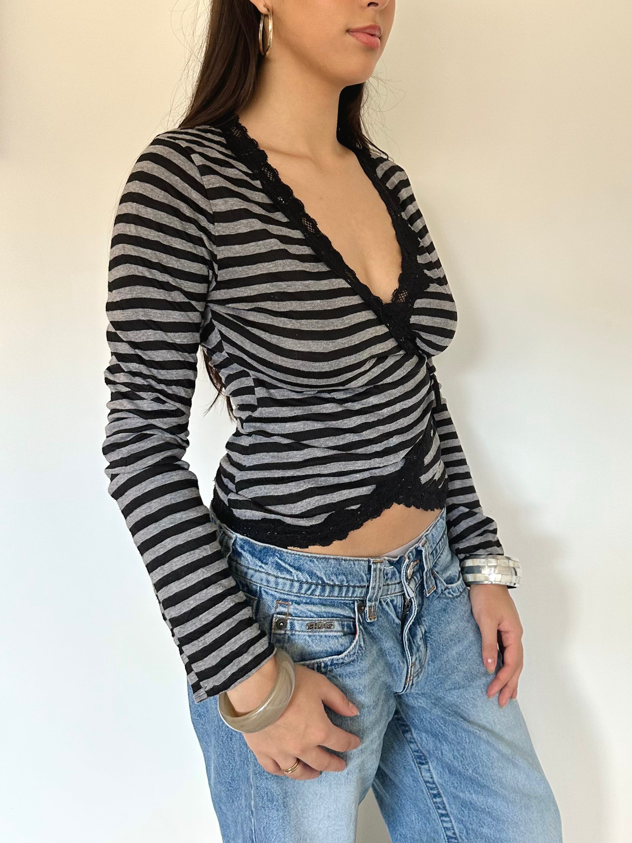 stripe long sleeve top — size s/m