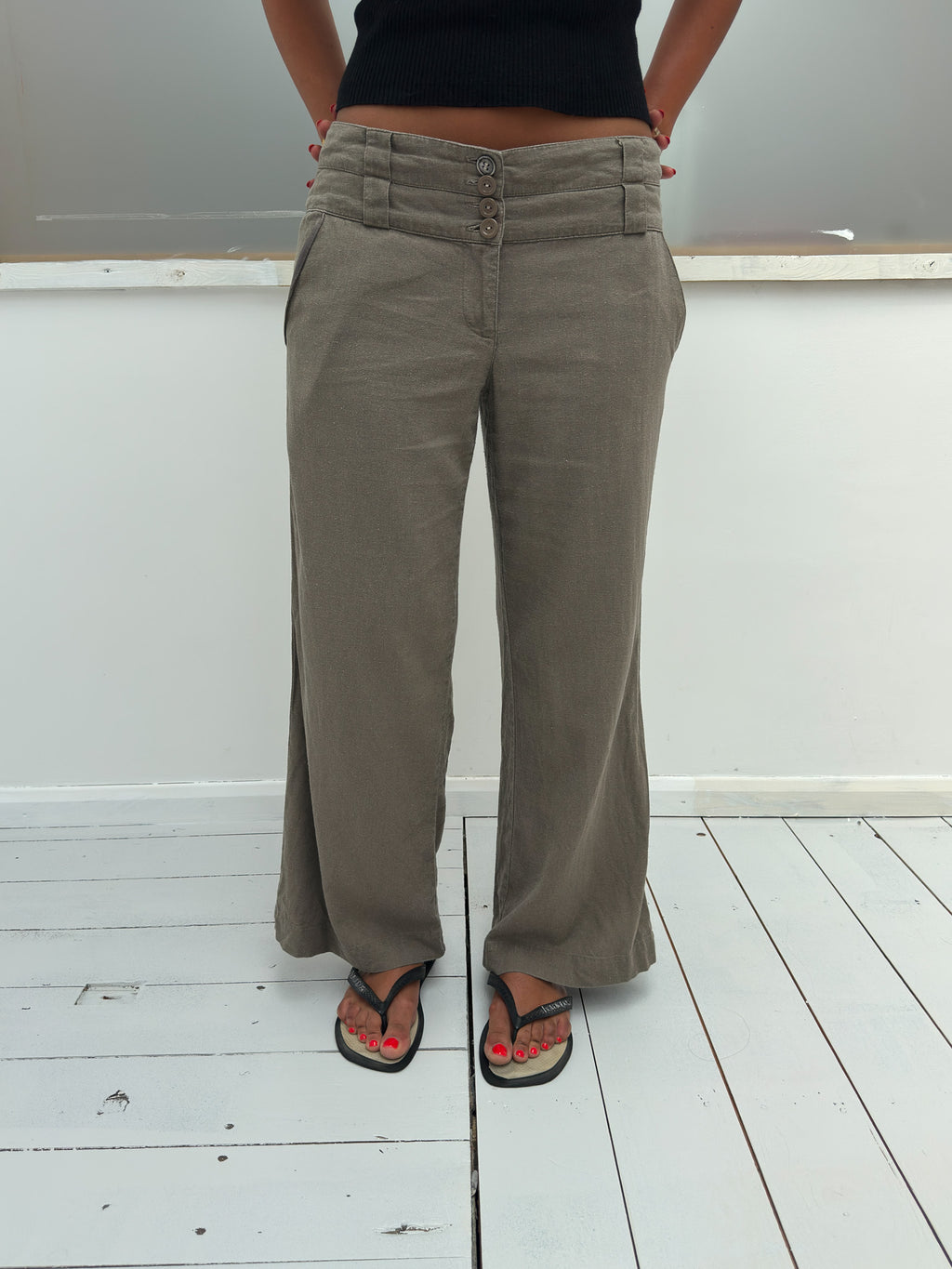 low rise wide leg pants — size S/M
