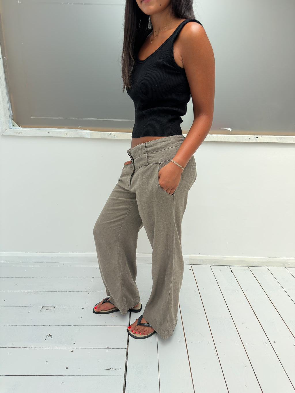 low rise wide leg pants — size S/M