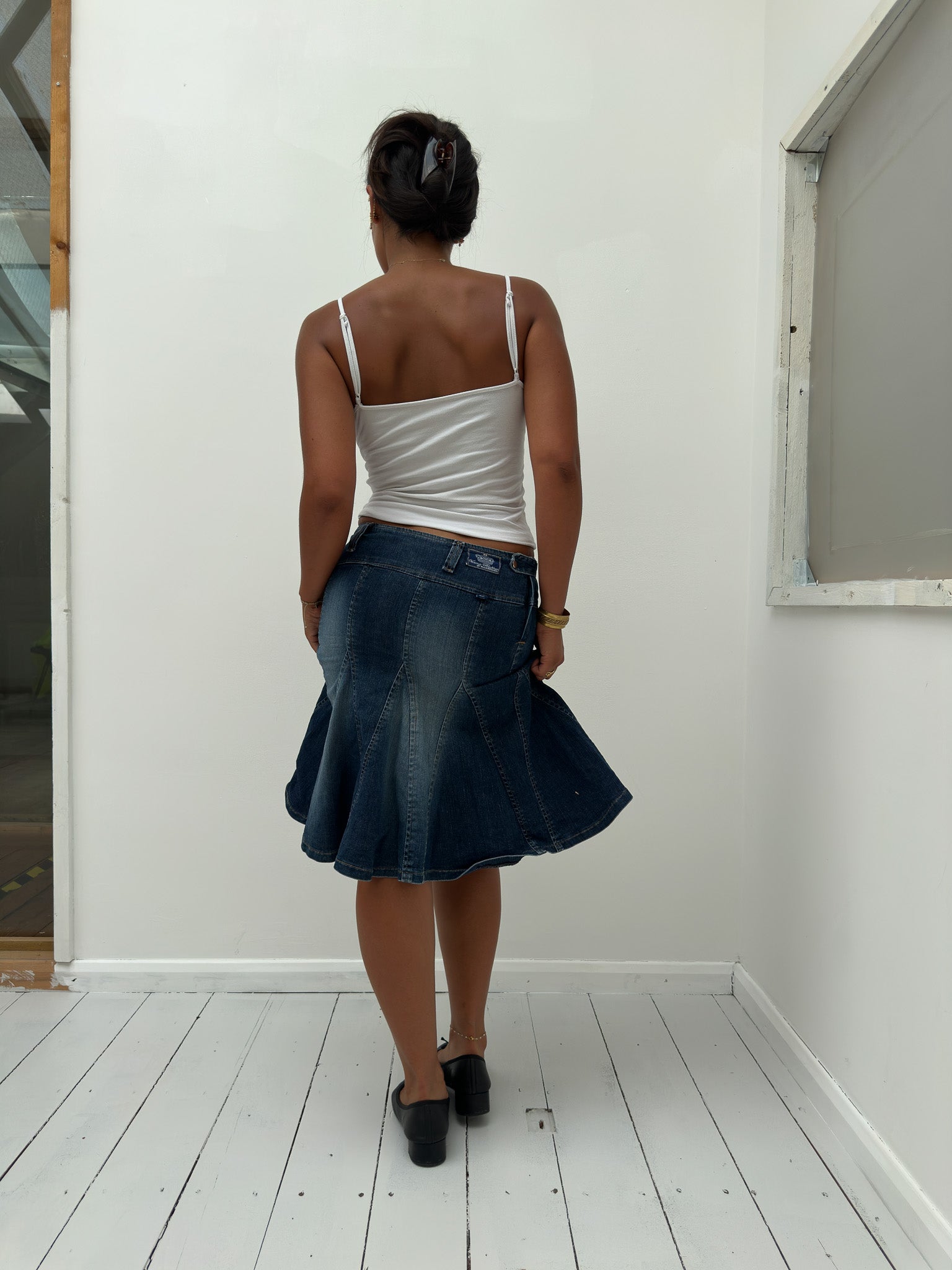 denim midi skirt — size XS