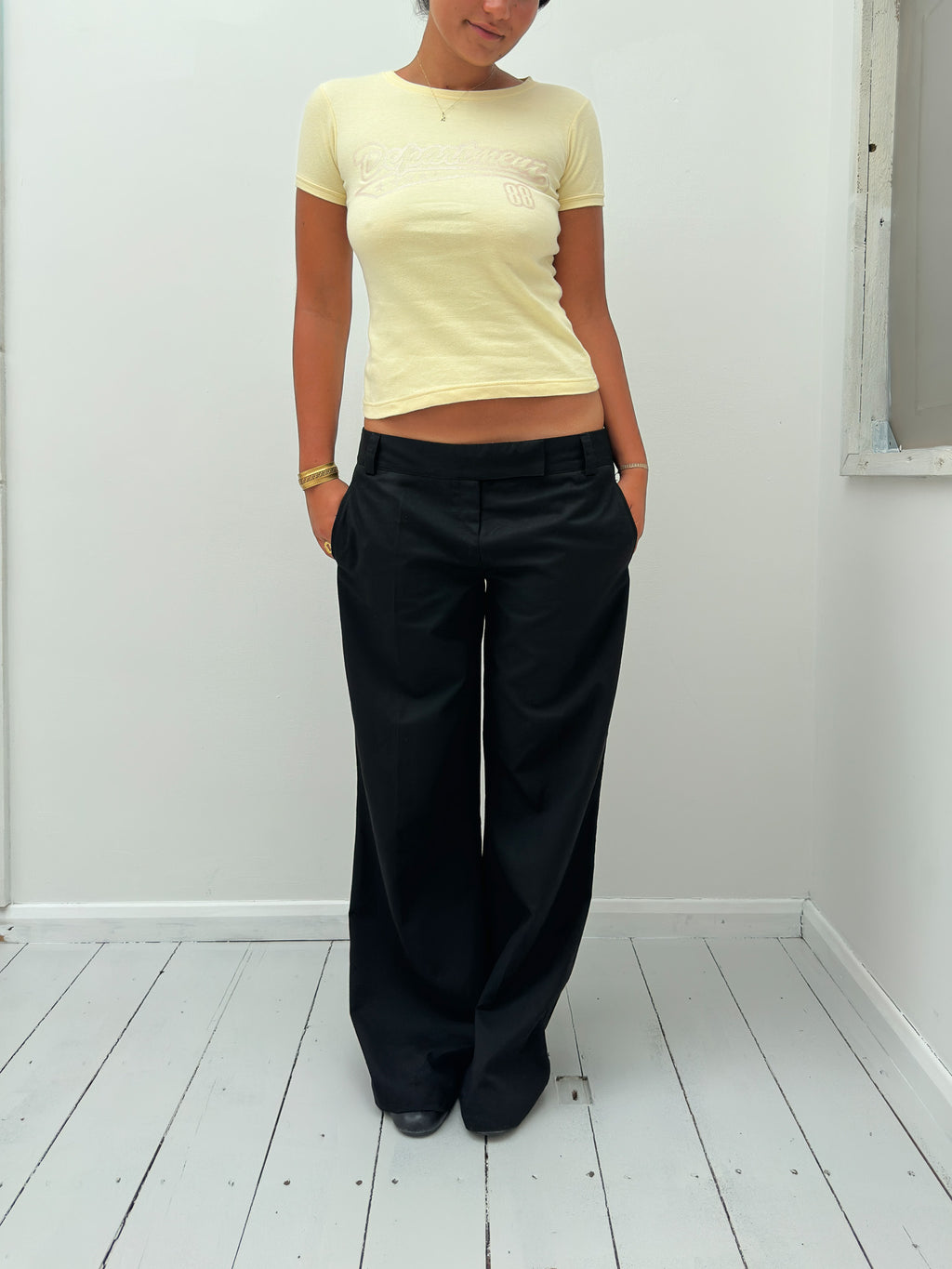 baby tee — size S