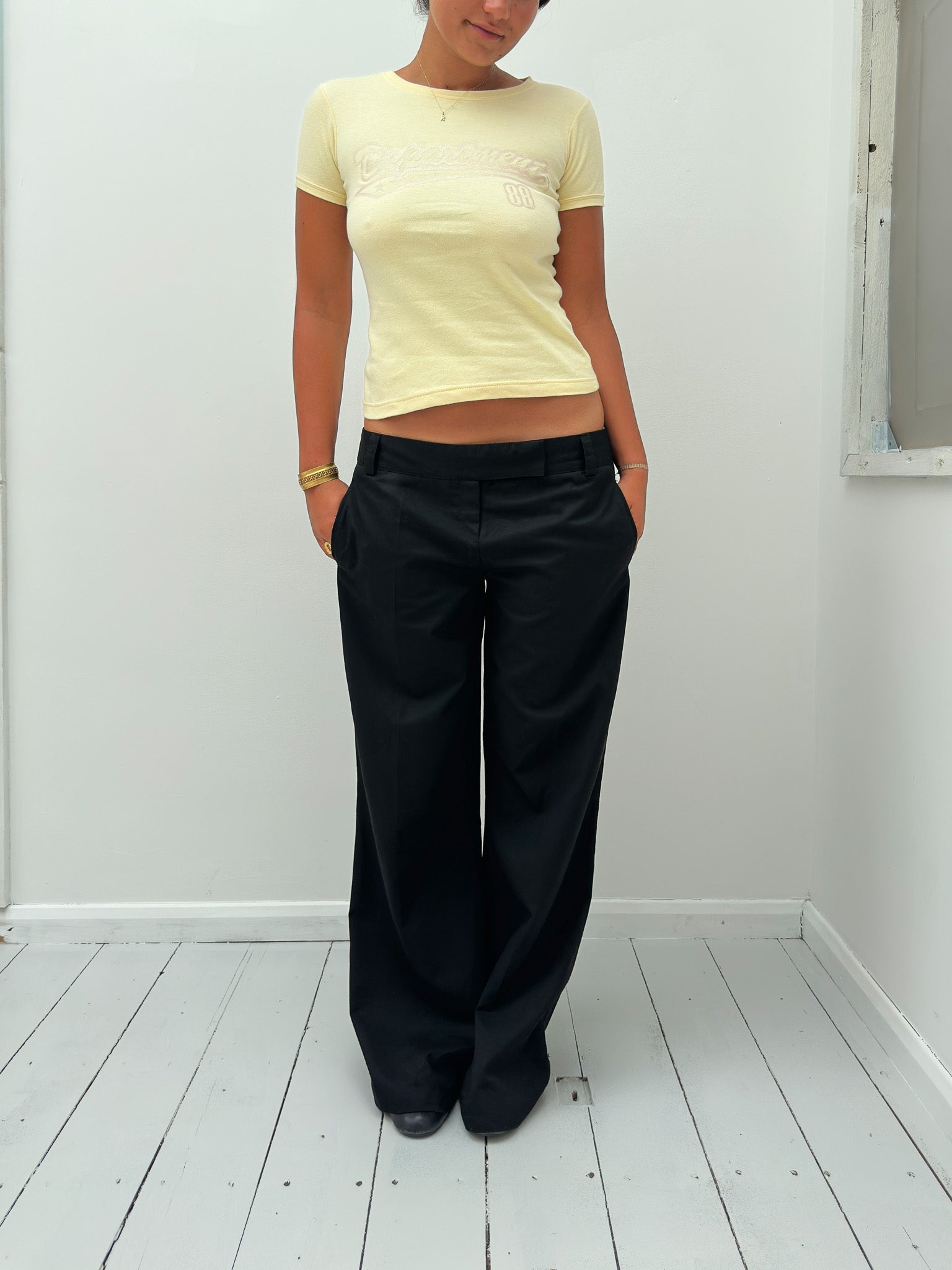 baby tee — size S