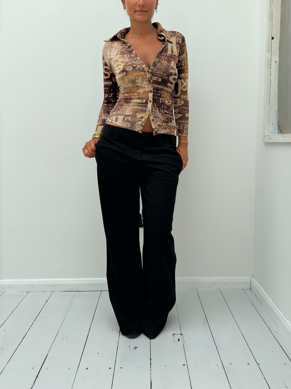graphic shirt — size S