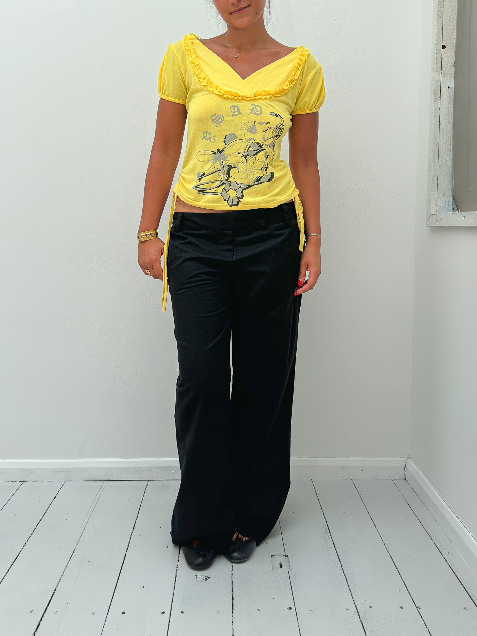 yellow frill tee — size S