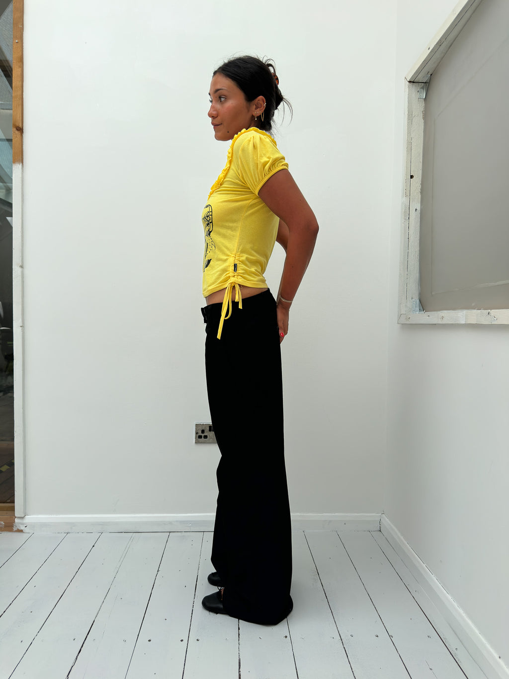 yellow frill tee — size S