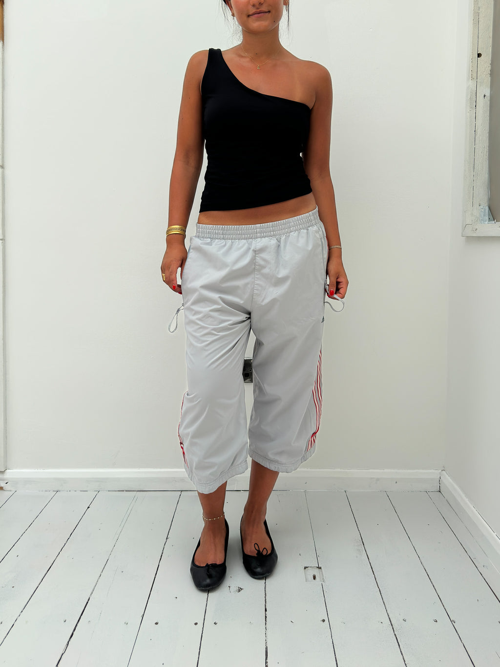 slinky one shoulder top — size S/M