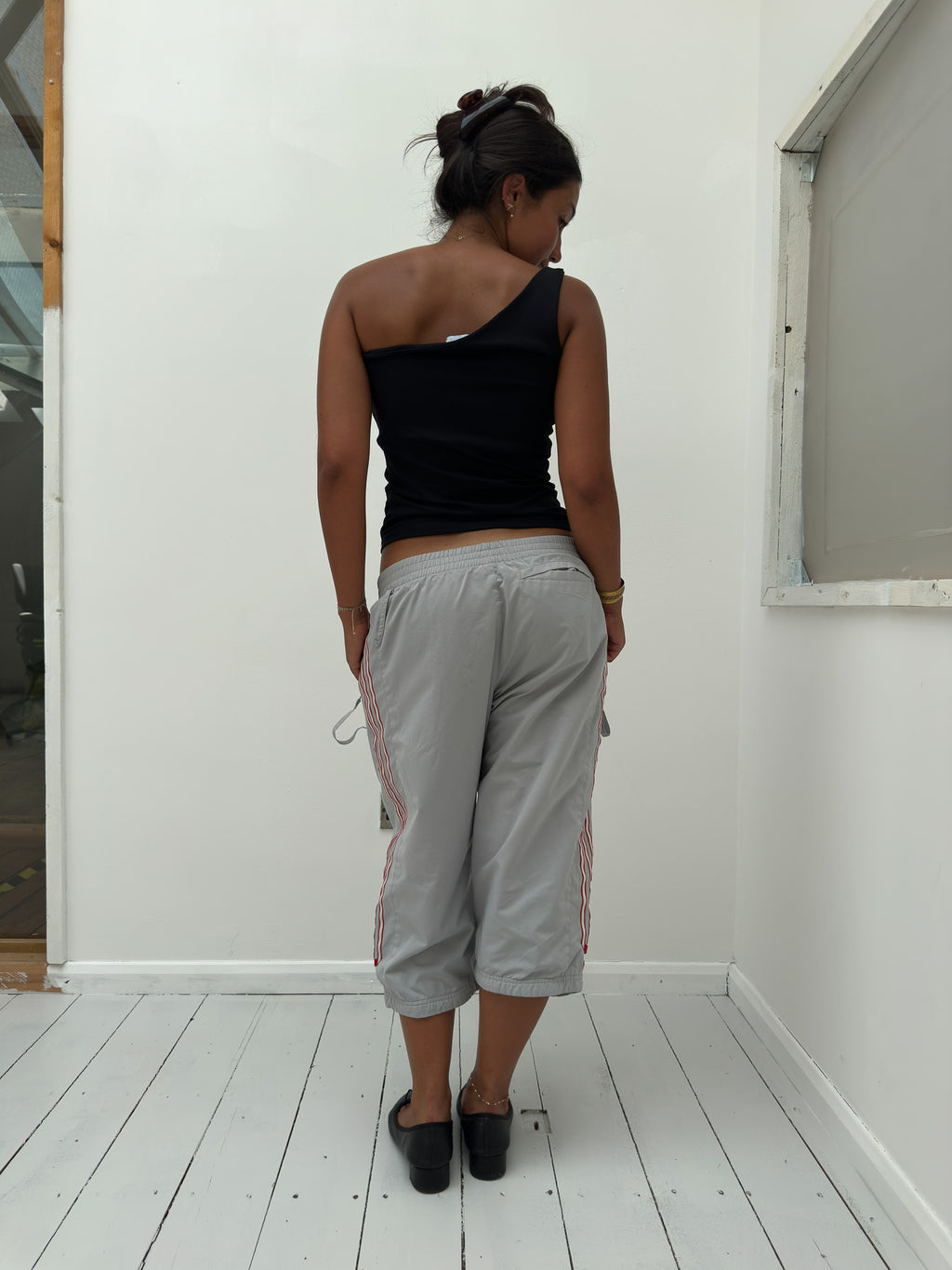 slinky one shoulder top — size S/M
