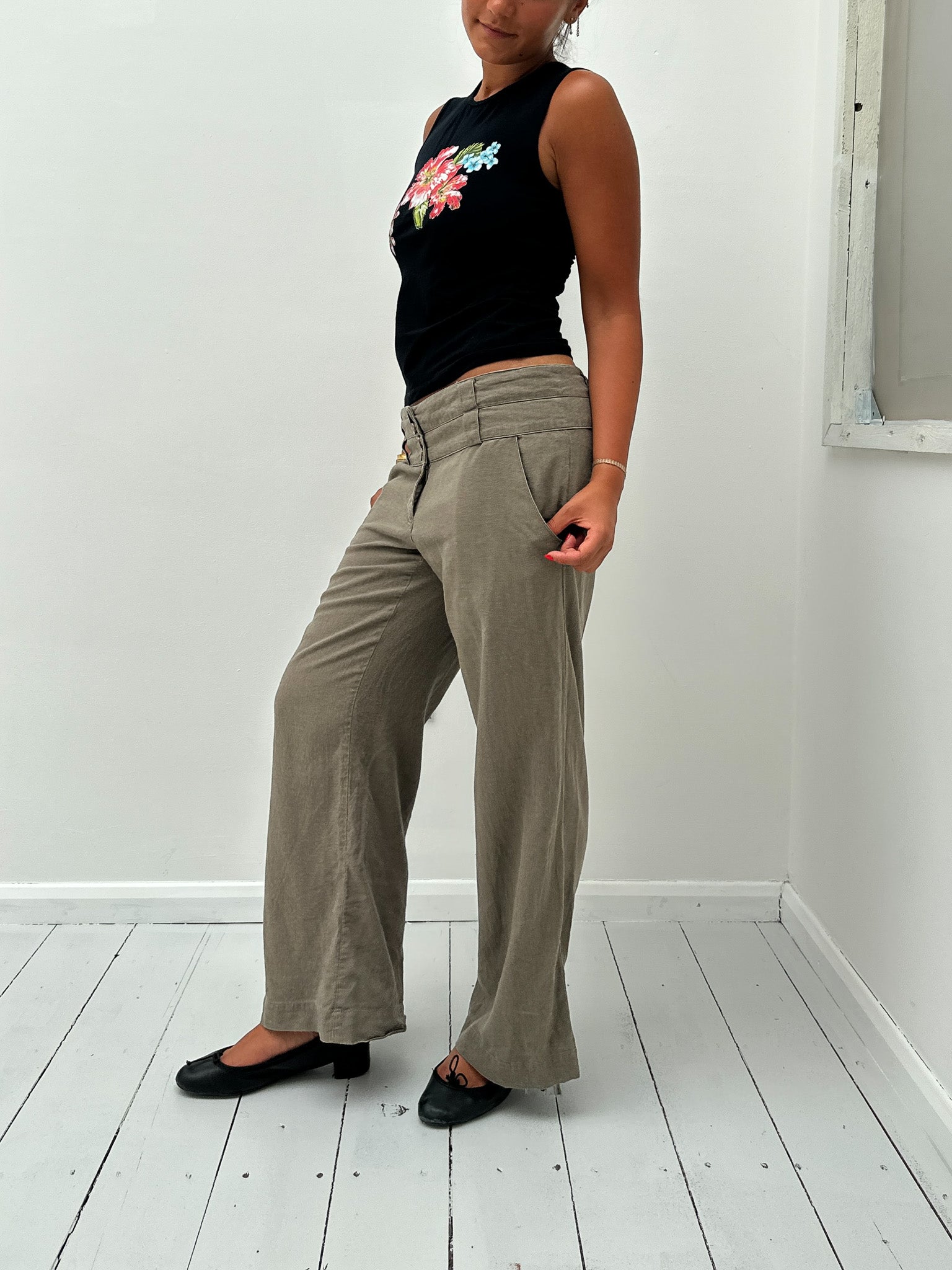 hibiscus tank top — size S