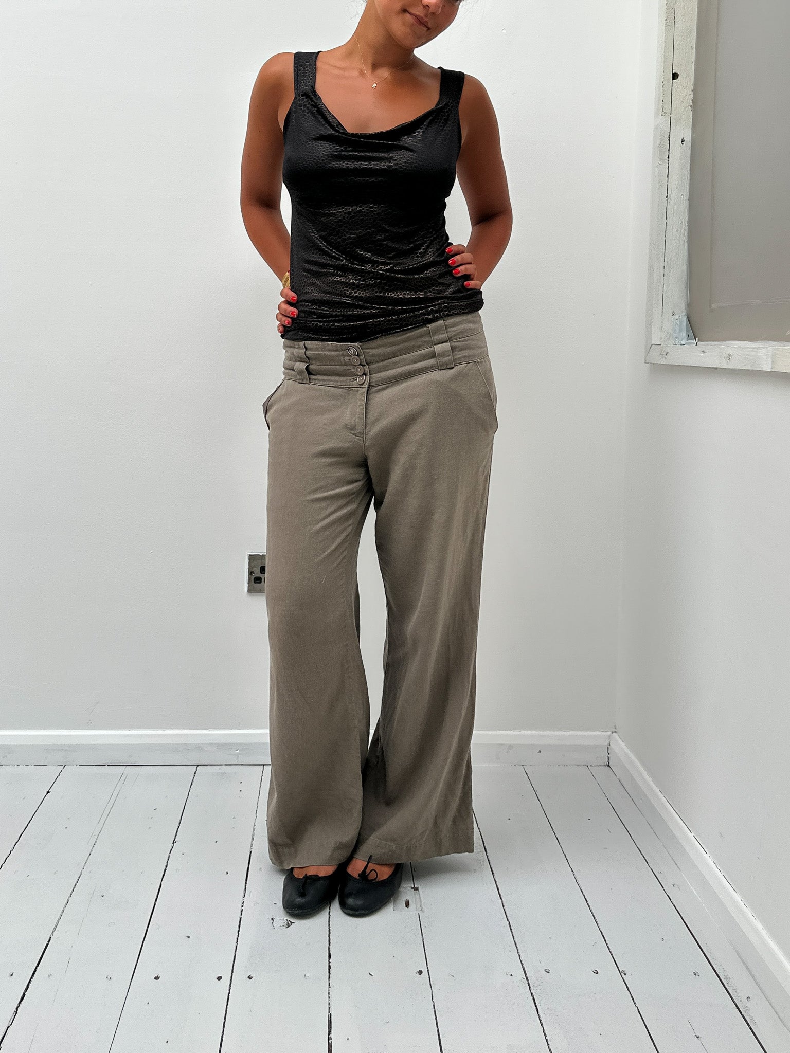 backless cowl neck top — size S