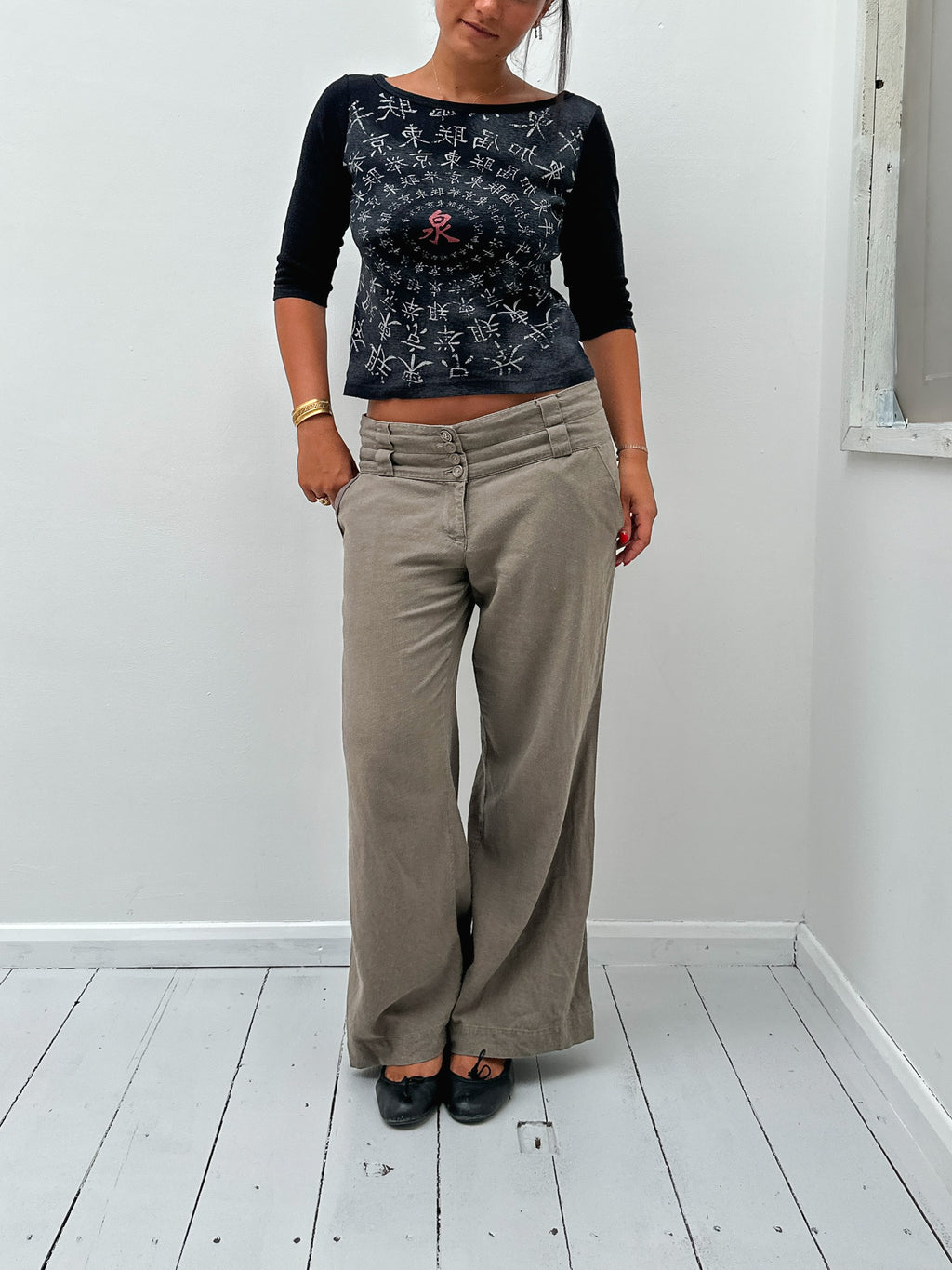 3/4 sleeve top — size S