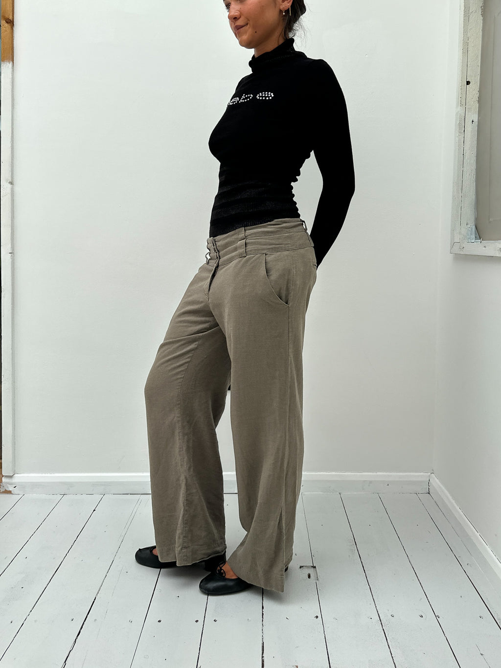 bebe roll neck jumper — size XS/S