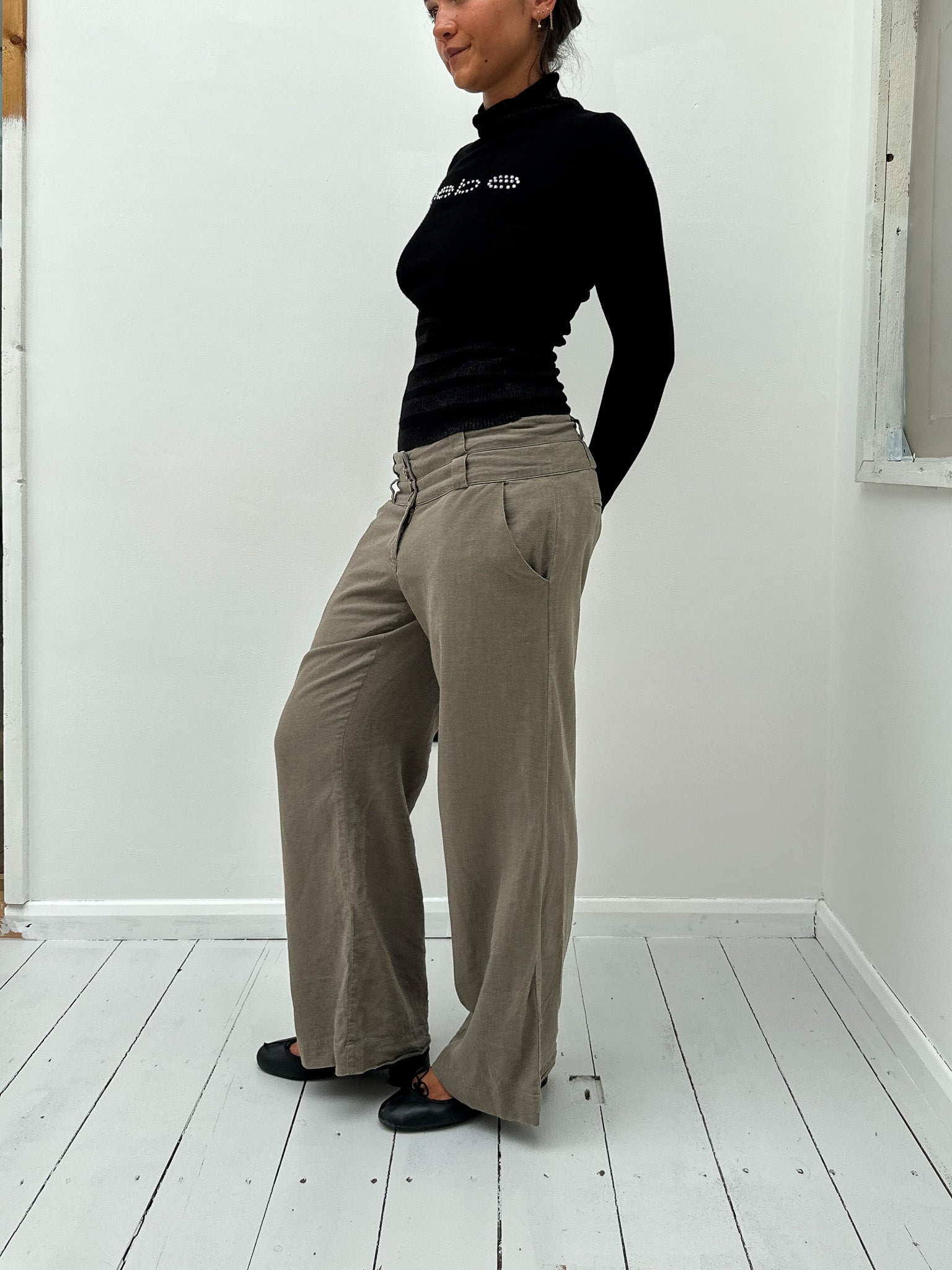bebe roll neck jumper — size XS/S