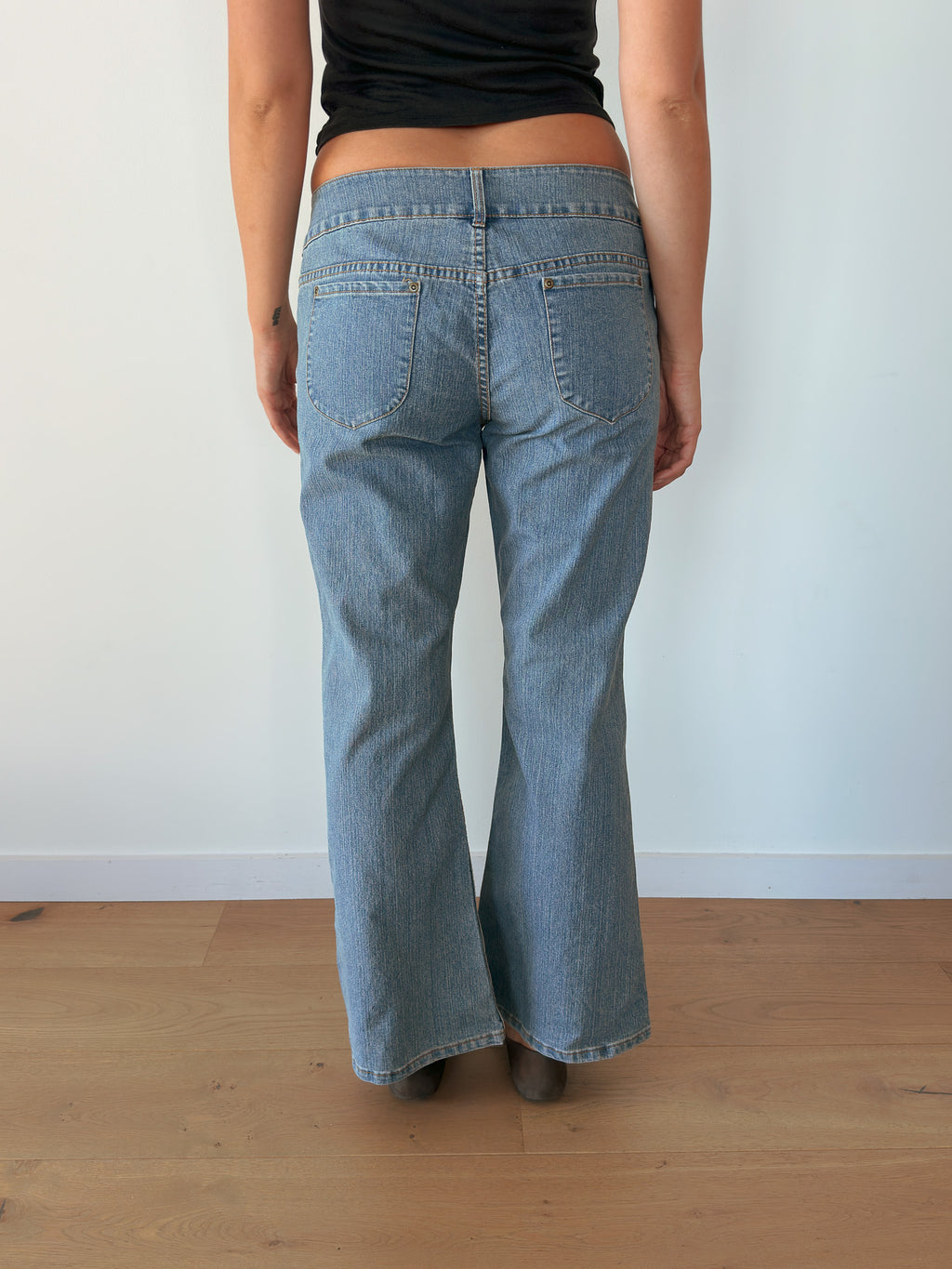 low rise belt jeans — size S-M