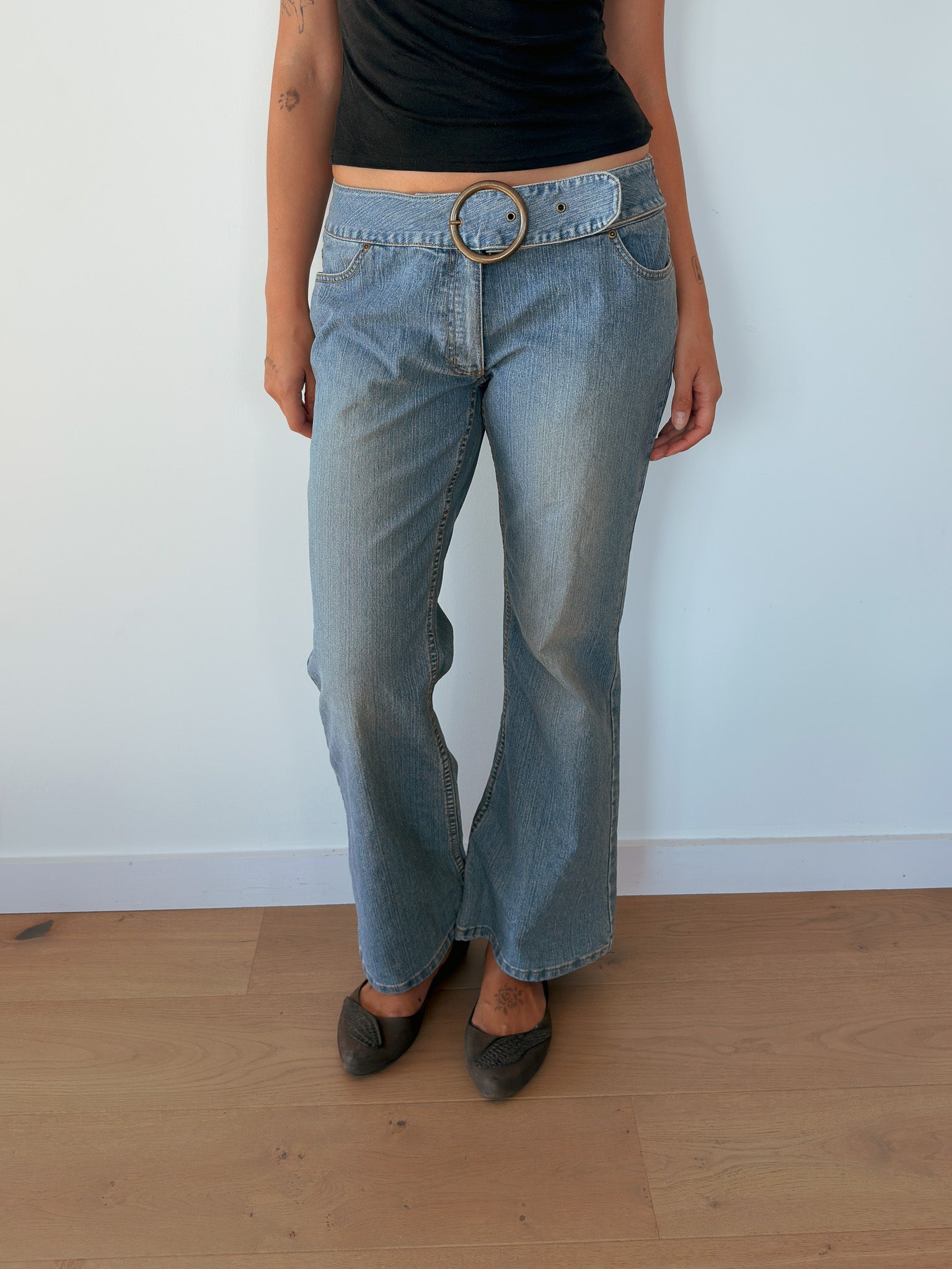 low rise belt jeans — size S-M