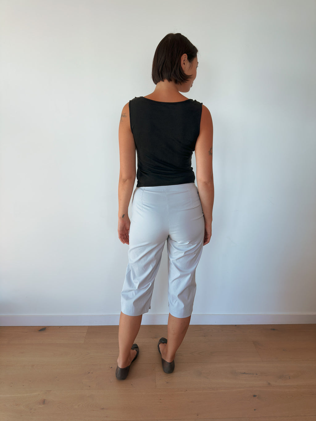 adidas capri pants — size XS