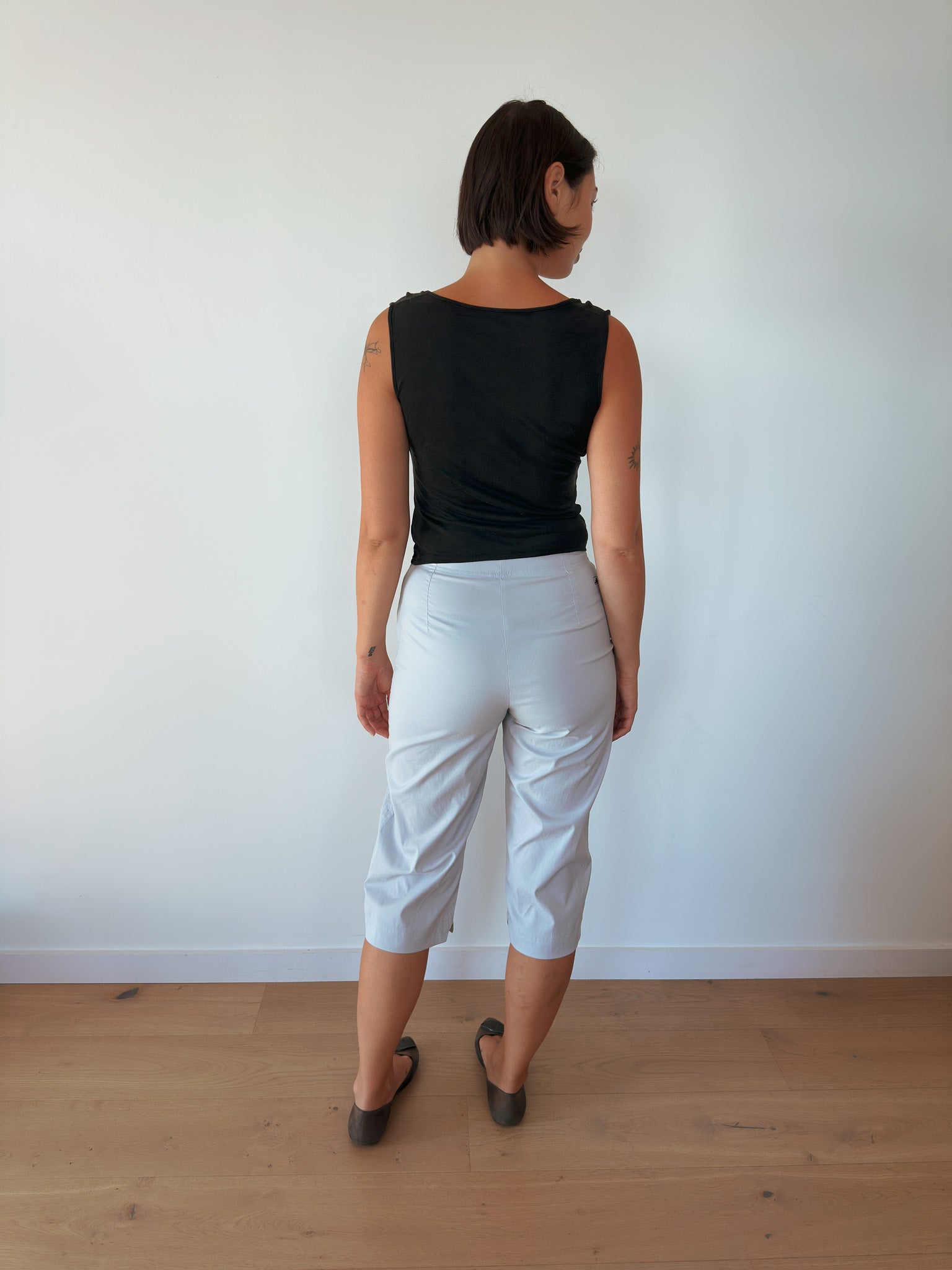 adidas capri pants — size XS