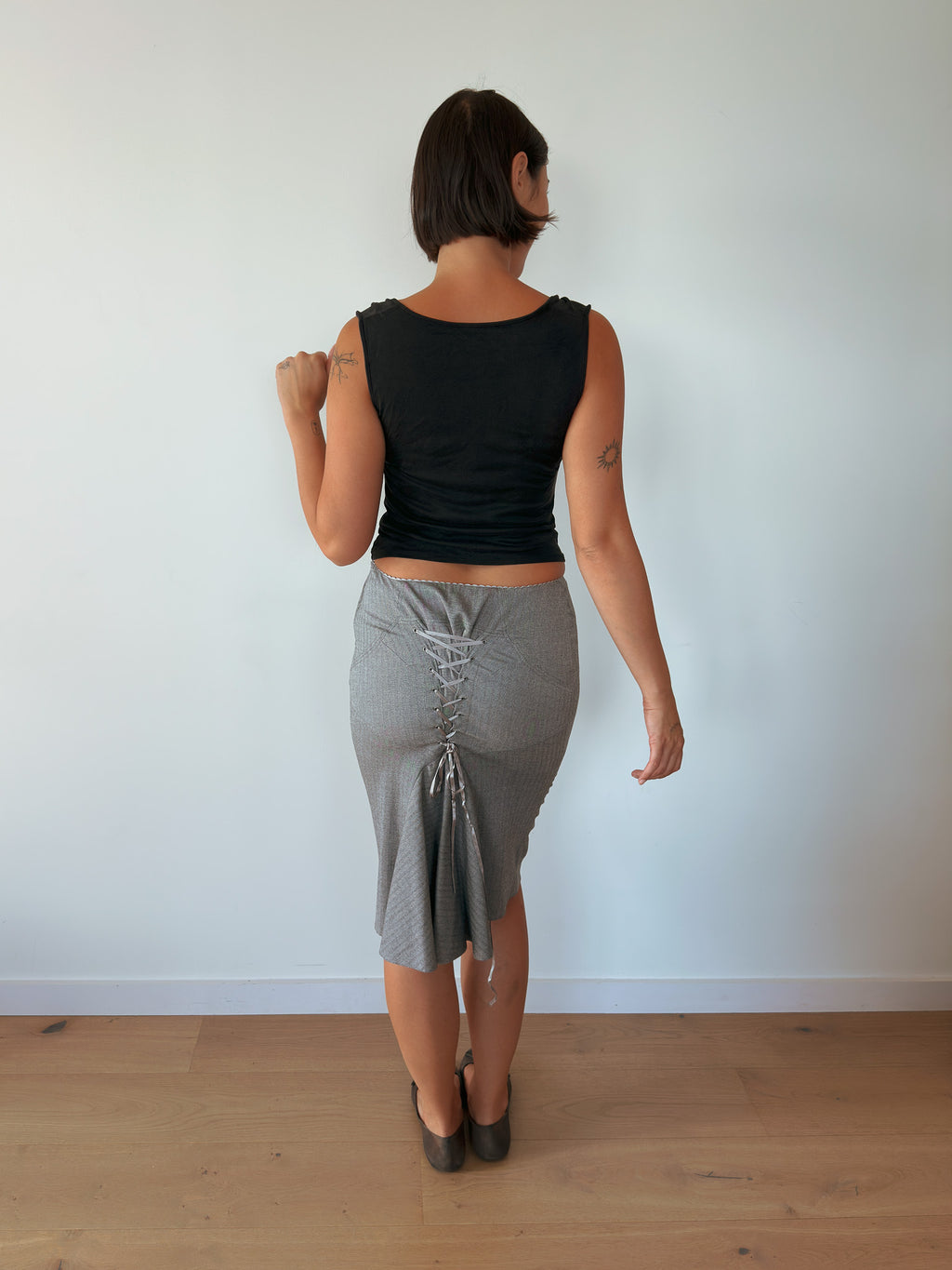 lace up midi skirt — size XS