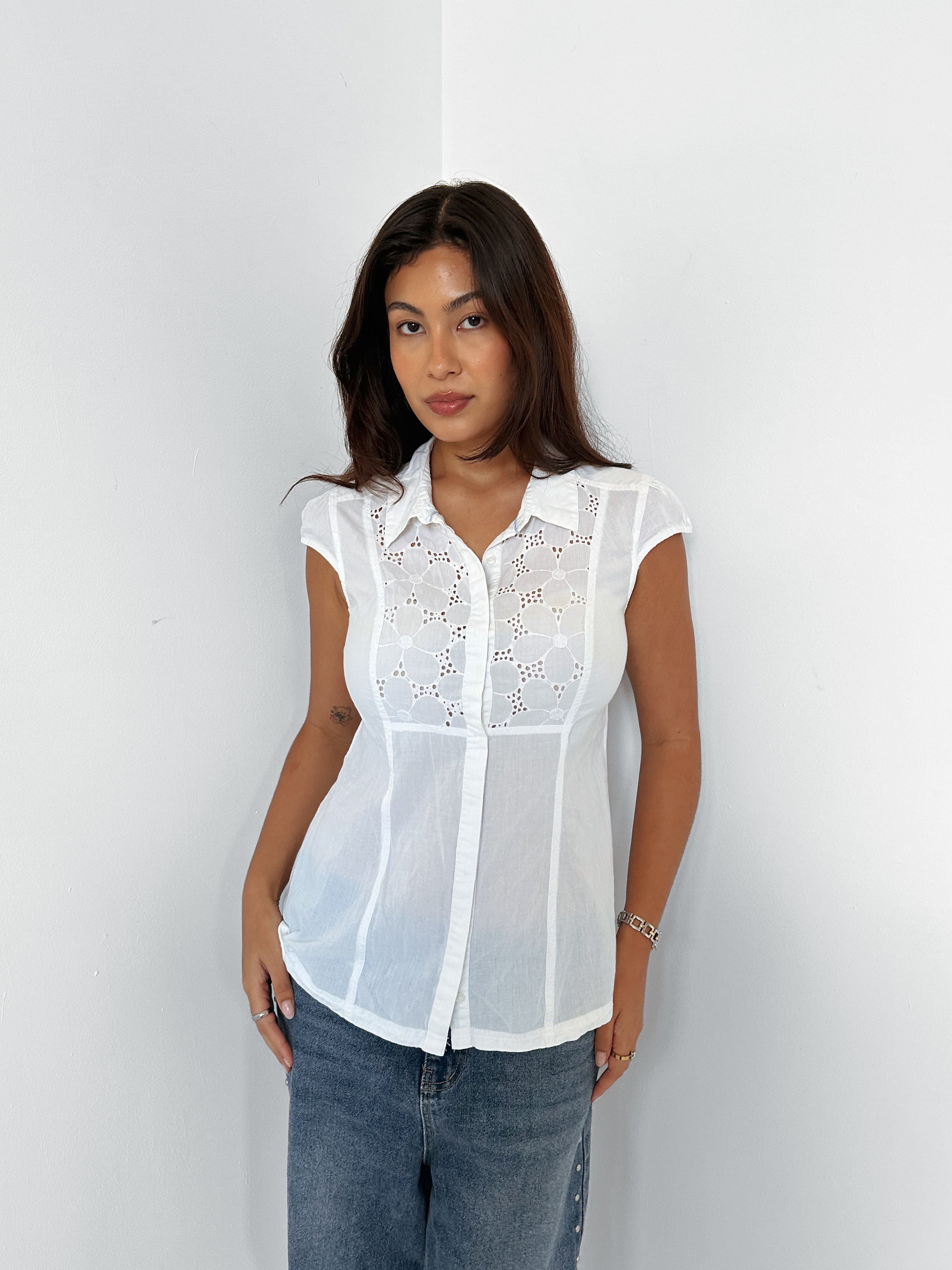button up shirt — size m/l