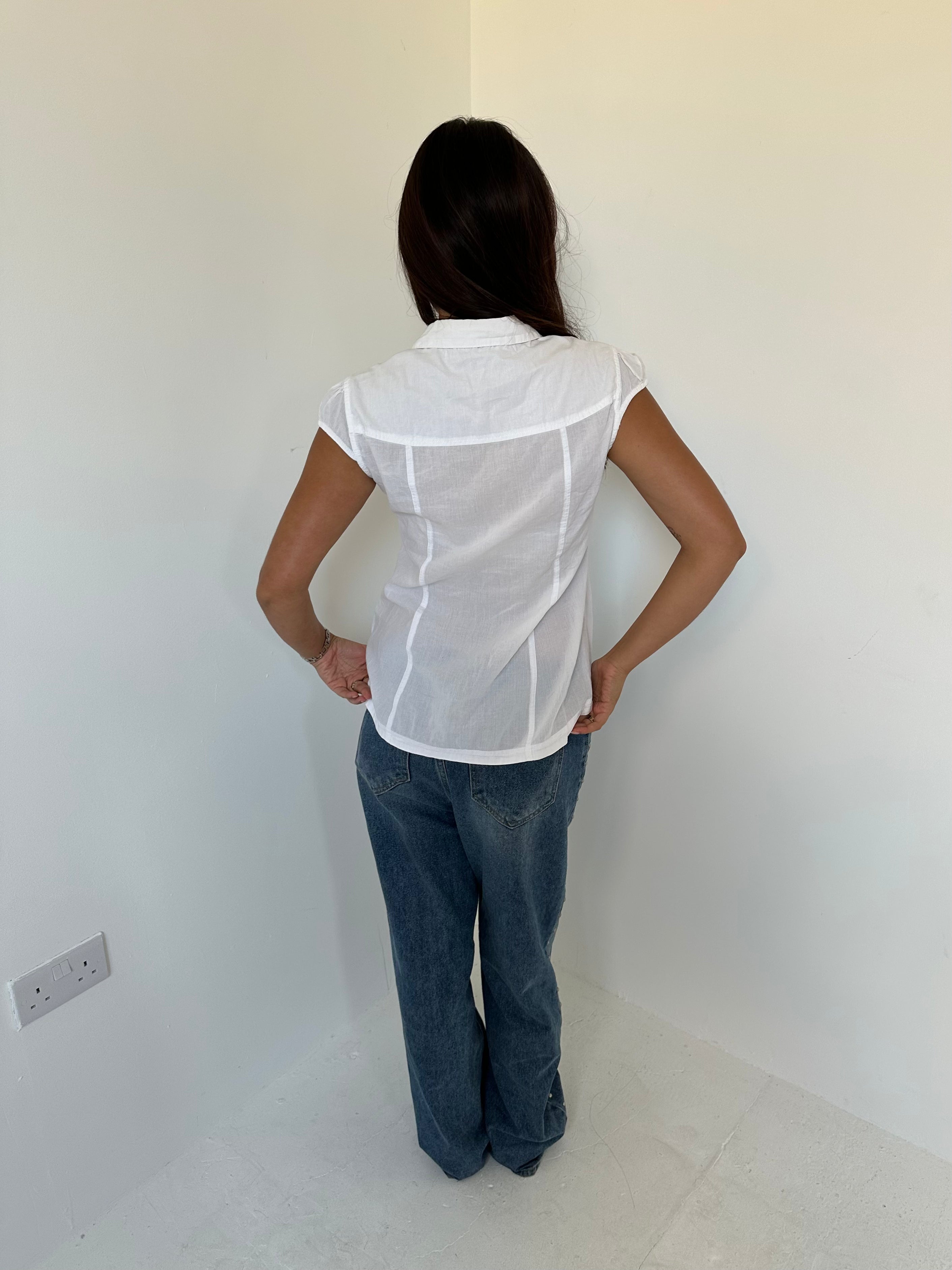 button up shirt — size m/l