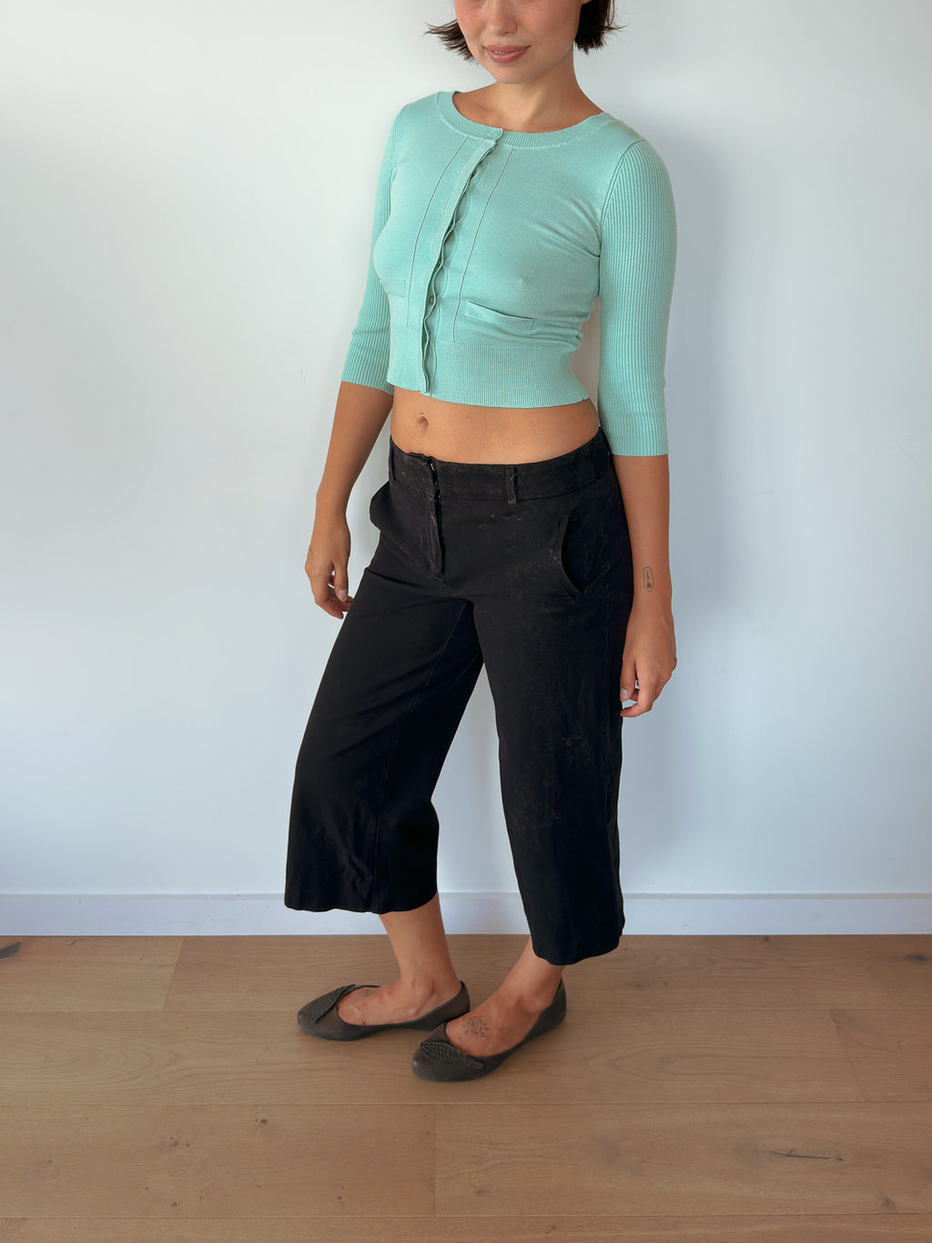3/4 sleeve crop cardigan — size XS