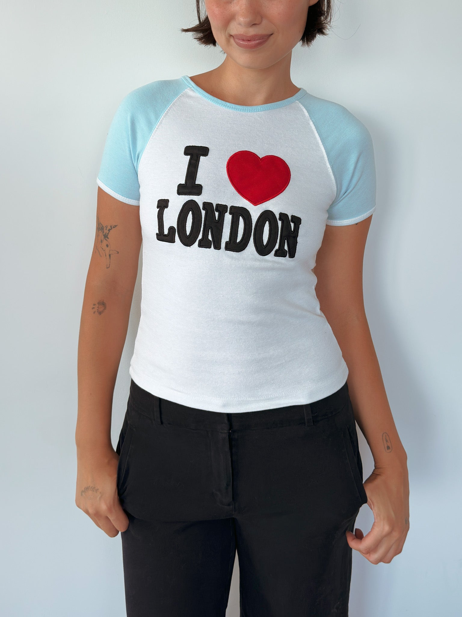 london baby tee — size XS-S