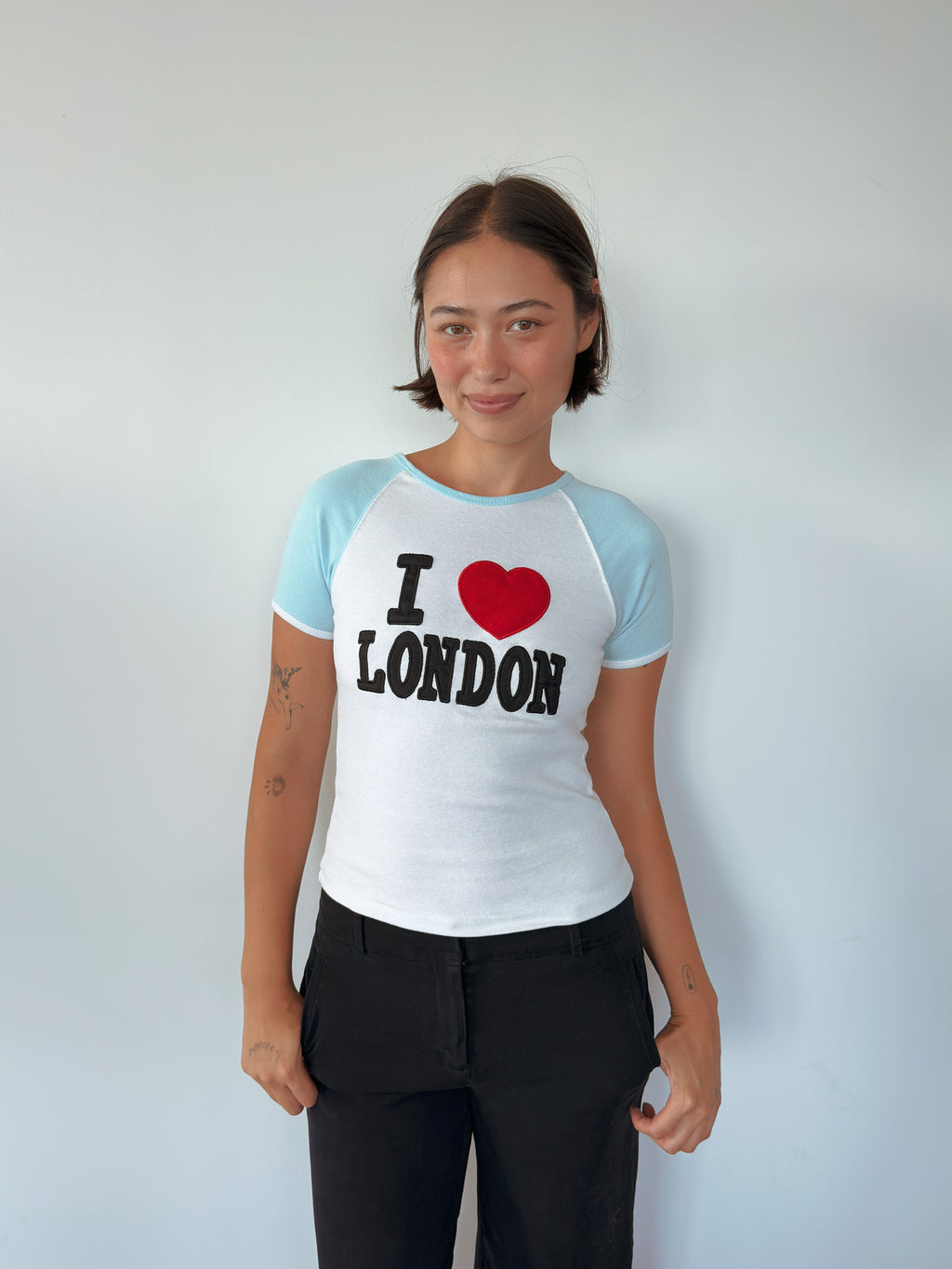 london baby tee — size XS-S