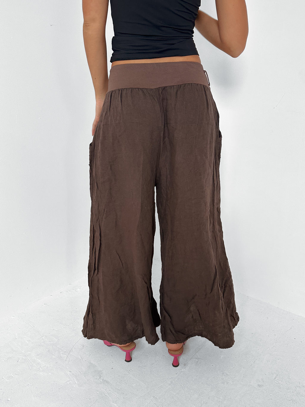 wide leg trousers — size s/m