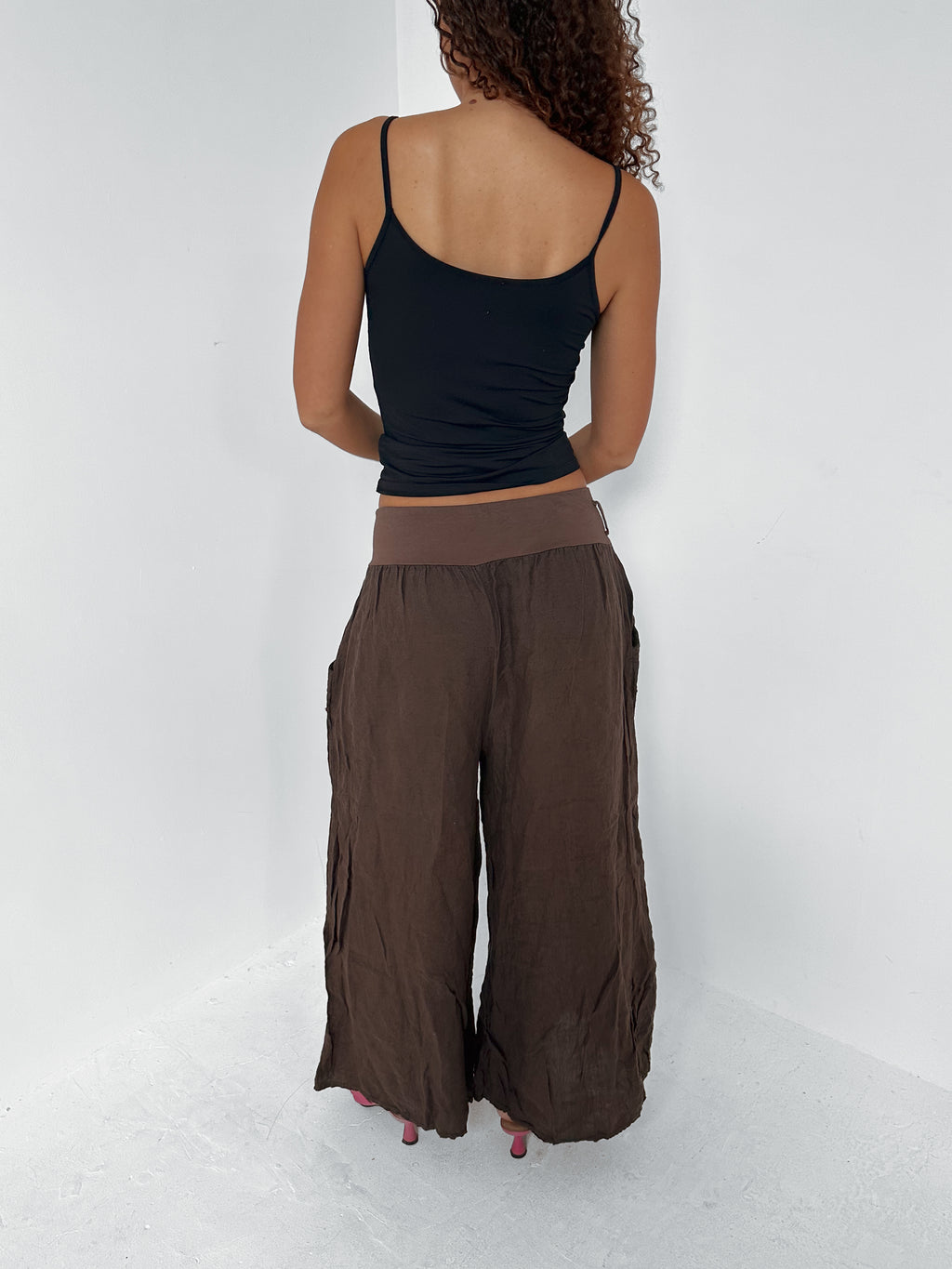 wide leg trousers — size s/m