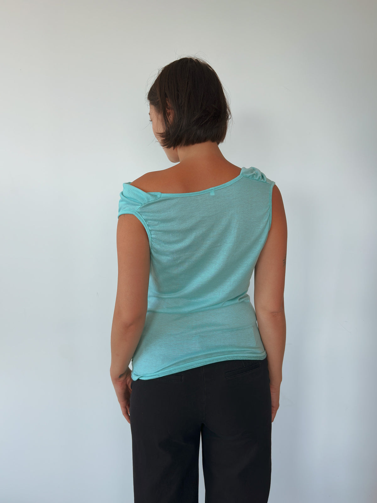 asymmetric drape tank — size S-M