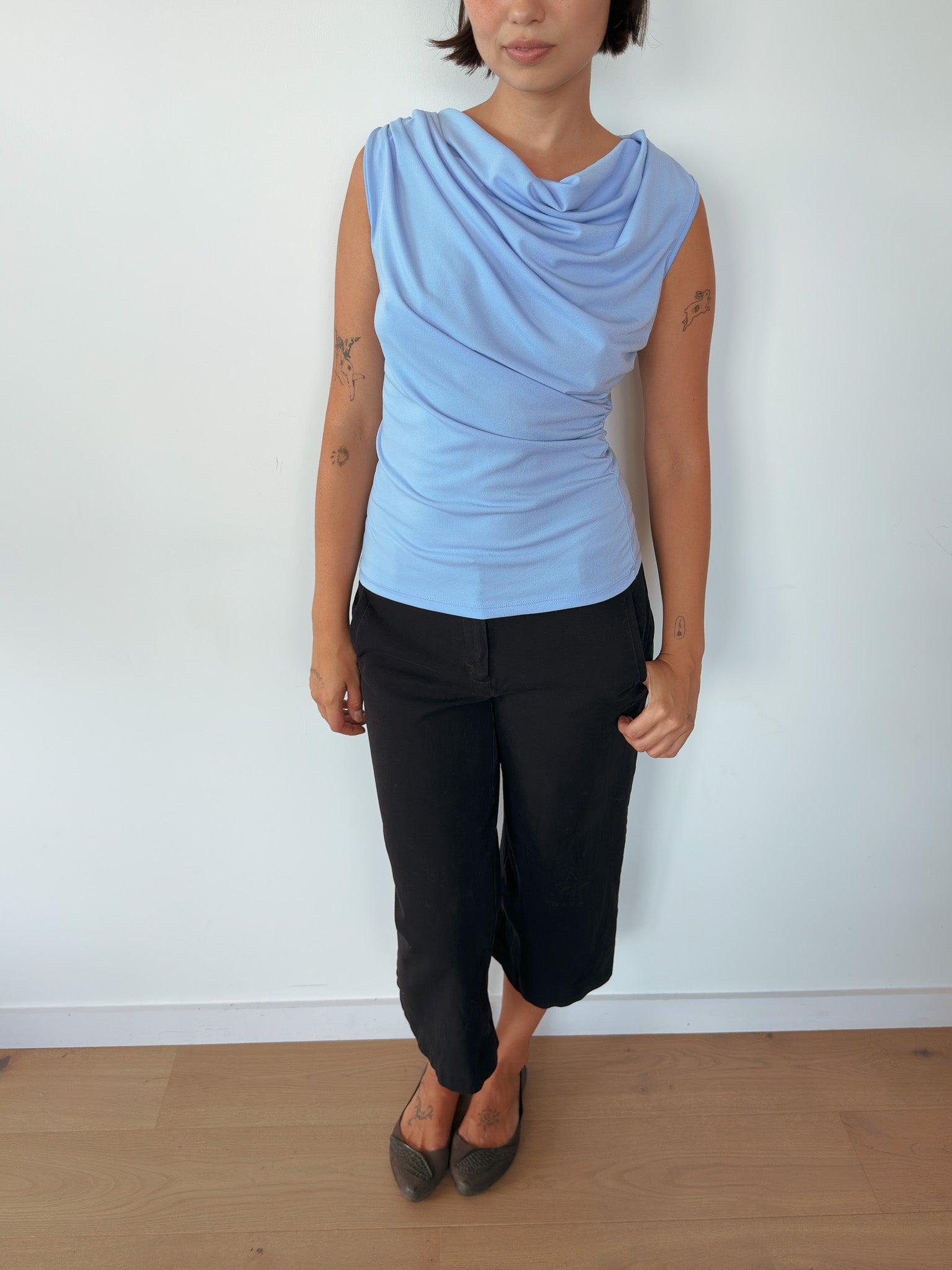 asymmetric drape tank top — size S-M