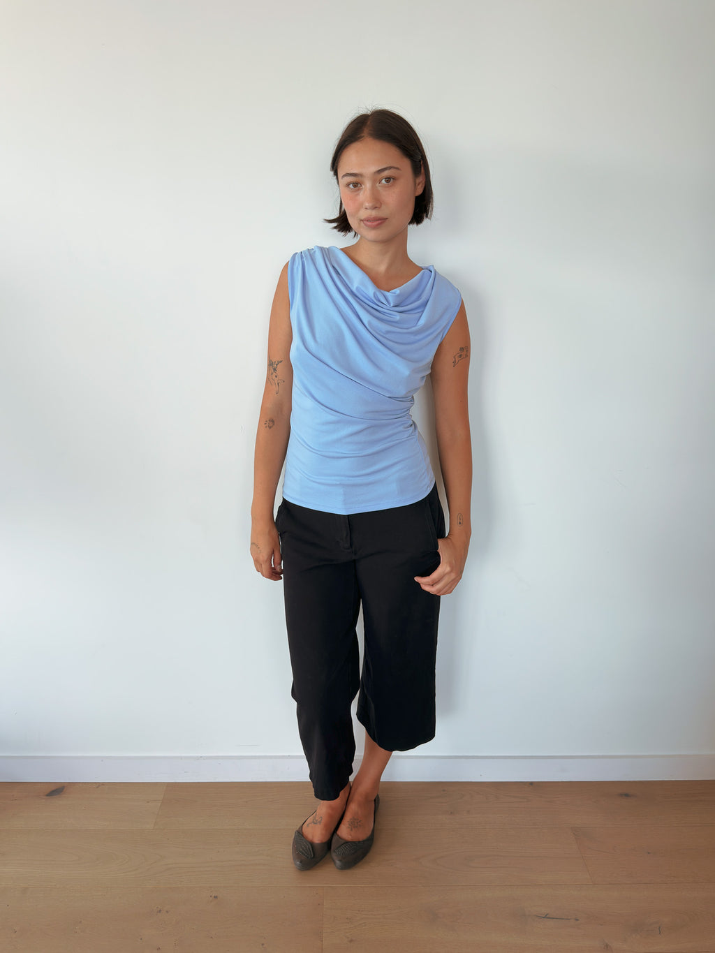 asymmetric drape tank top — size S-M