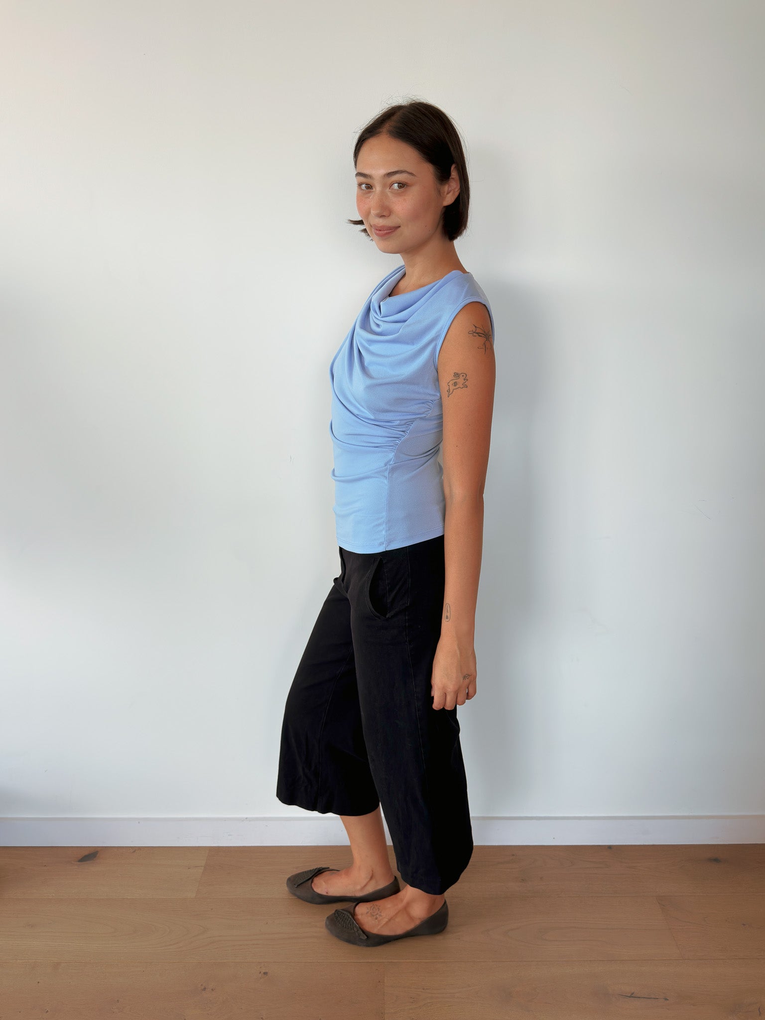 asymmetric drape tank top — size S-M