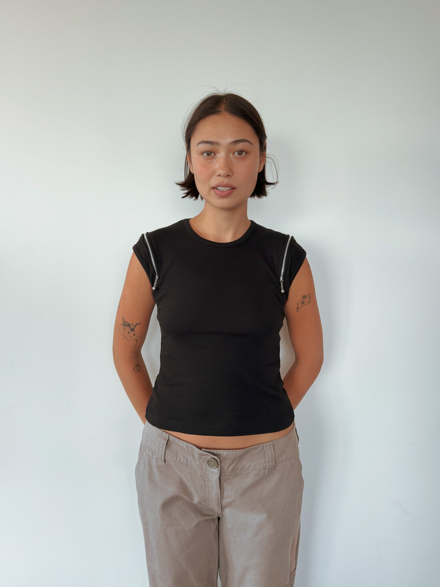 zip baby tee — size S