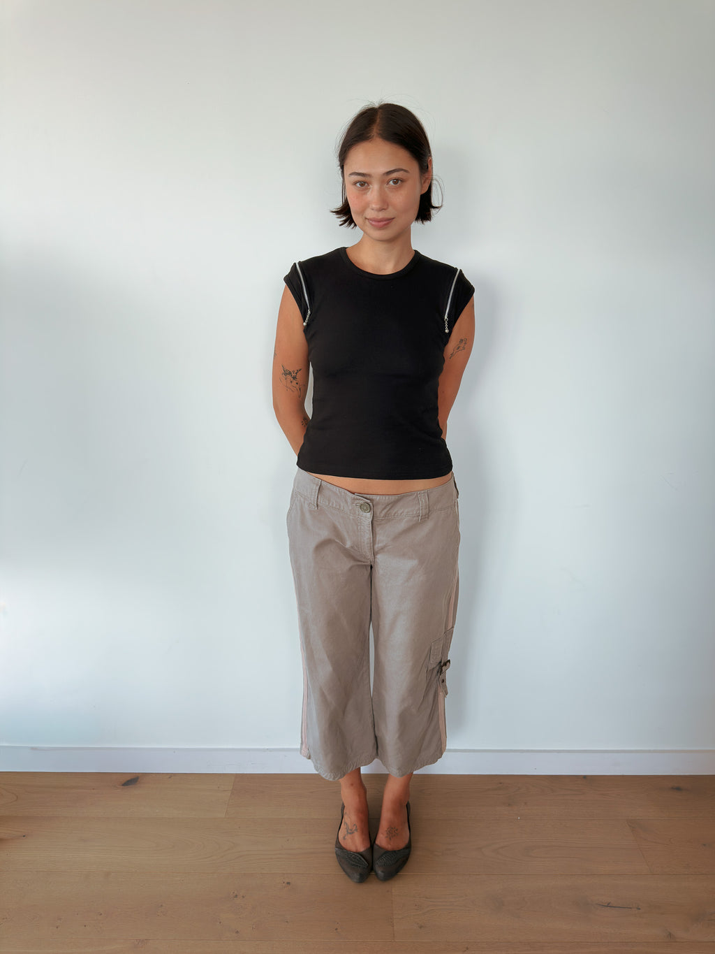 zip baby tee — size S