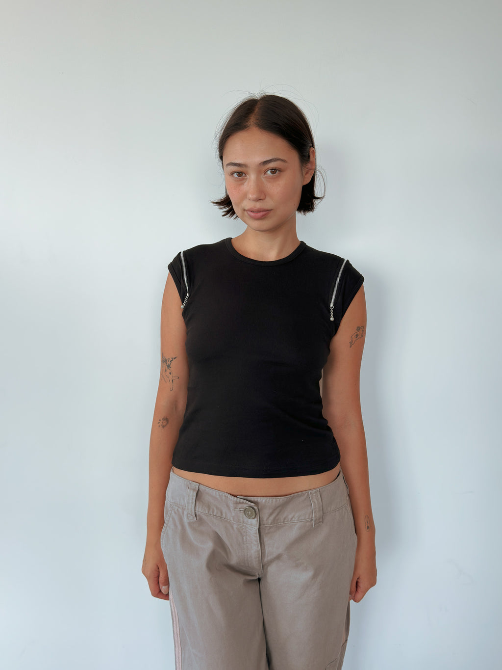 zip baby tee — size S