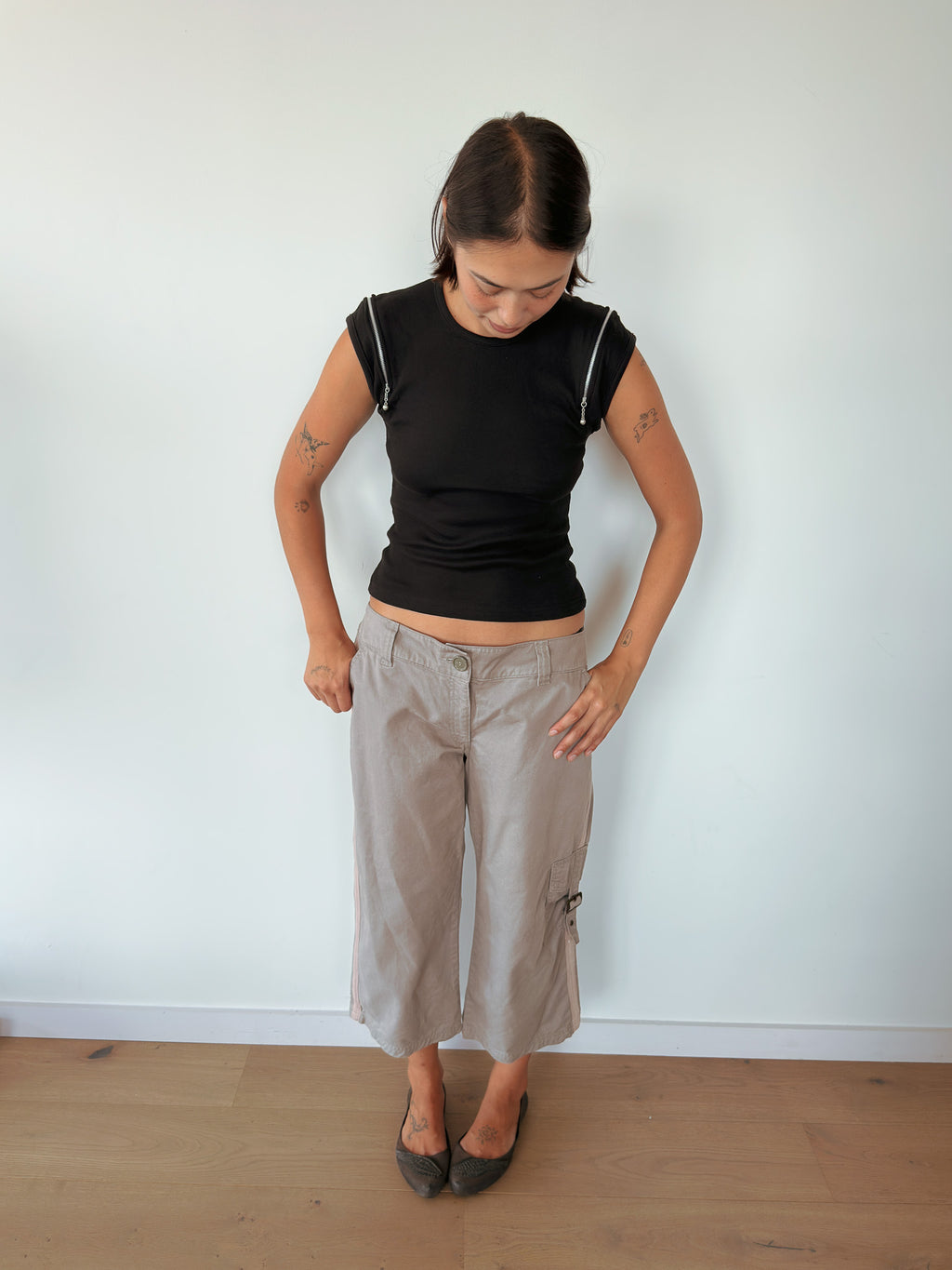 zip baby tee — size S
