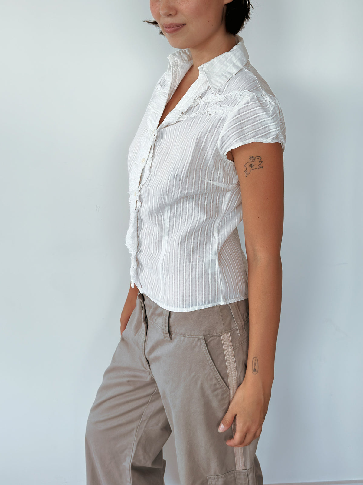 ruffle button up shirt — size S-M