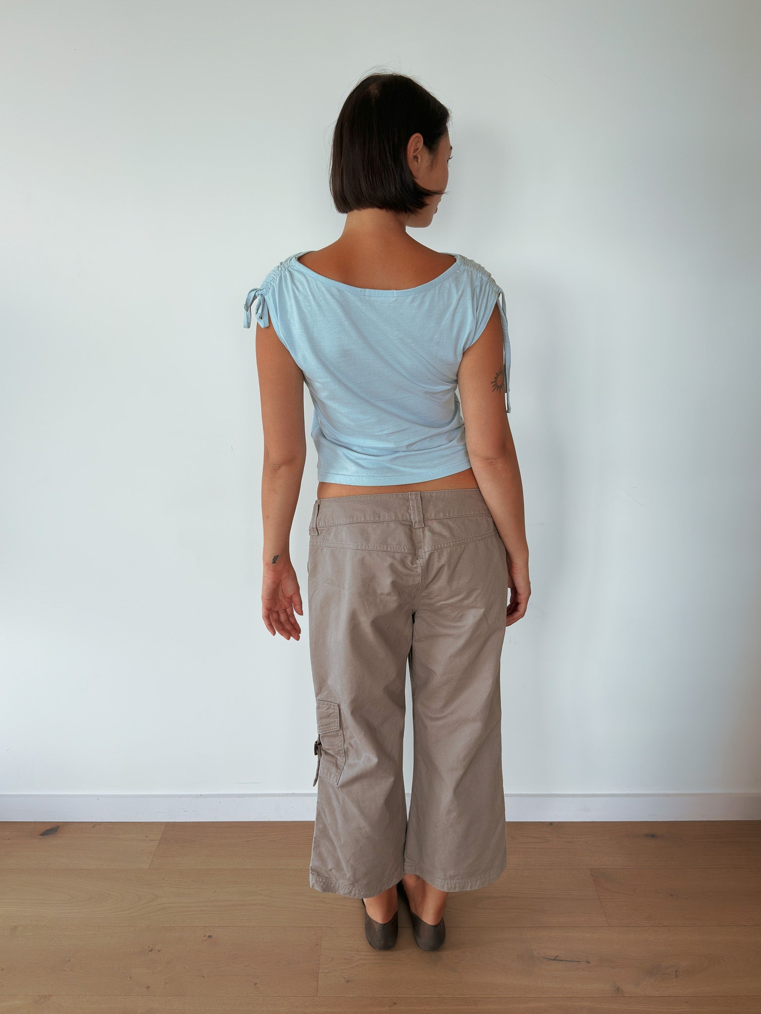 slouch graphic tee — size S